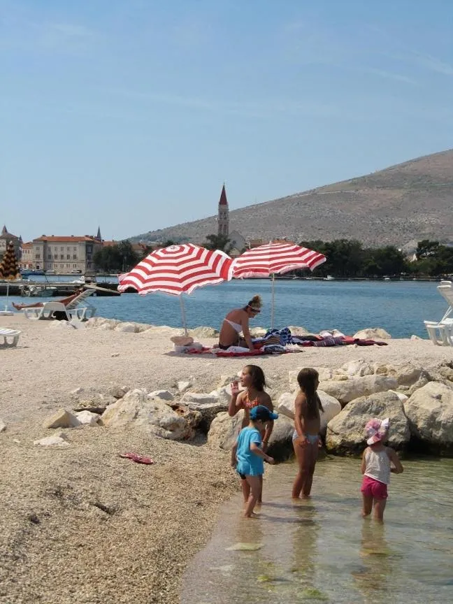 Area and facilities in Apartments Belas