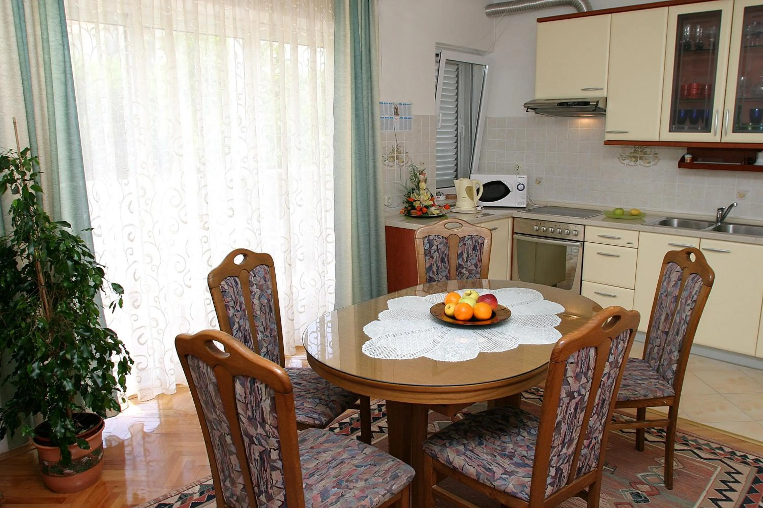 Dining area in Apartments Belas