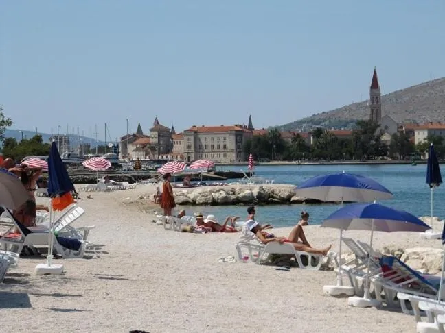 Area and facilities in Apartments Belas