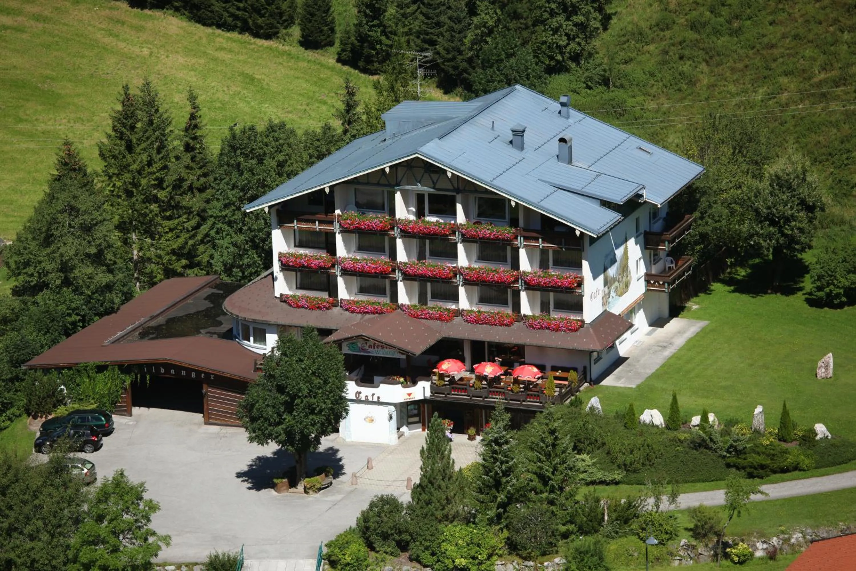 Facade/entrance in Garni Hotel Wildanger