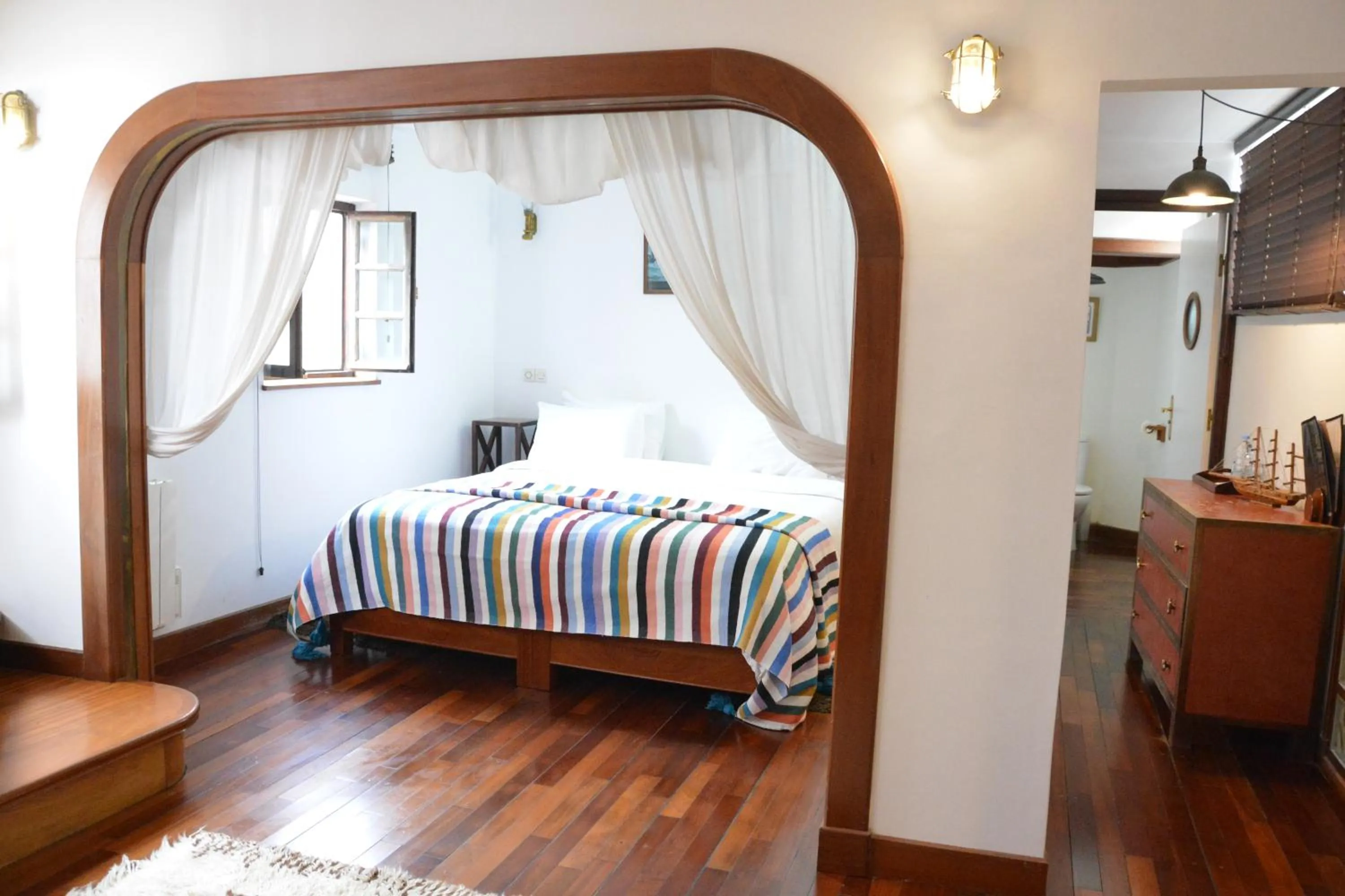 Photo of the whole room, Bed in Dar Loulema