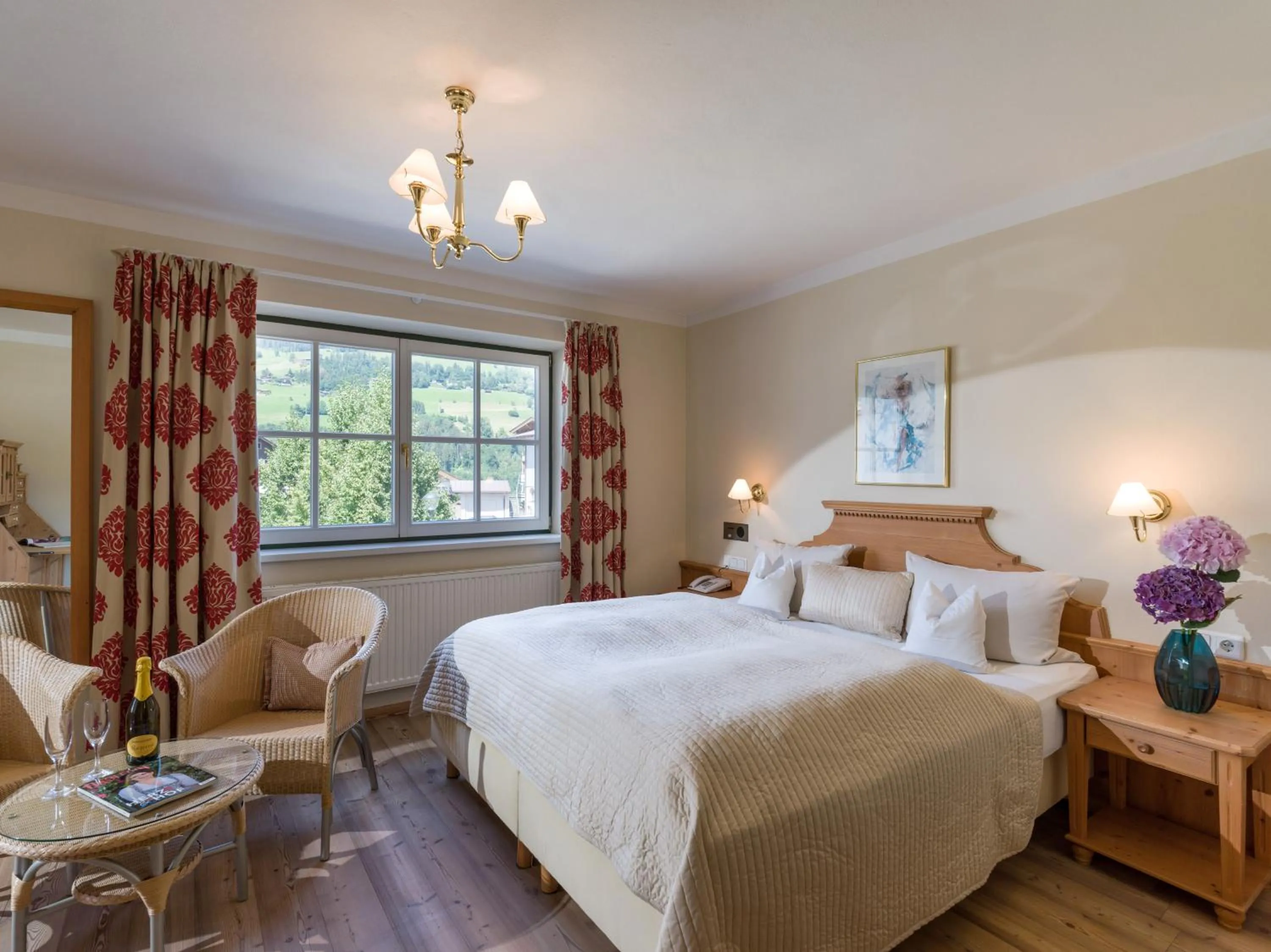 Photo of the whole room, Bed in Alpen Glück Hotel Villa Lisa garni