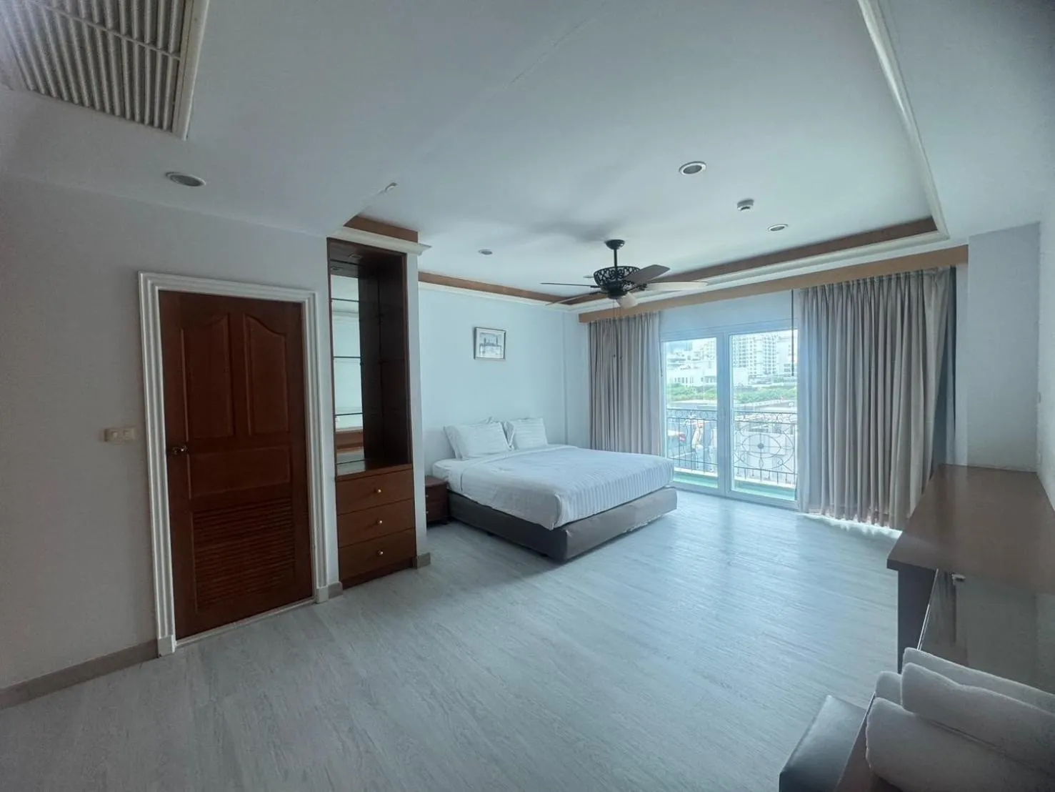 Bed in Chaidee Mansion