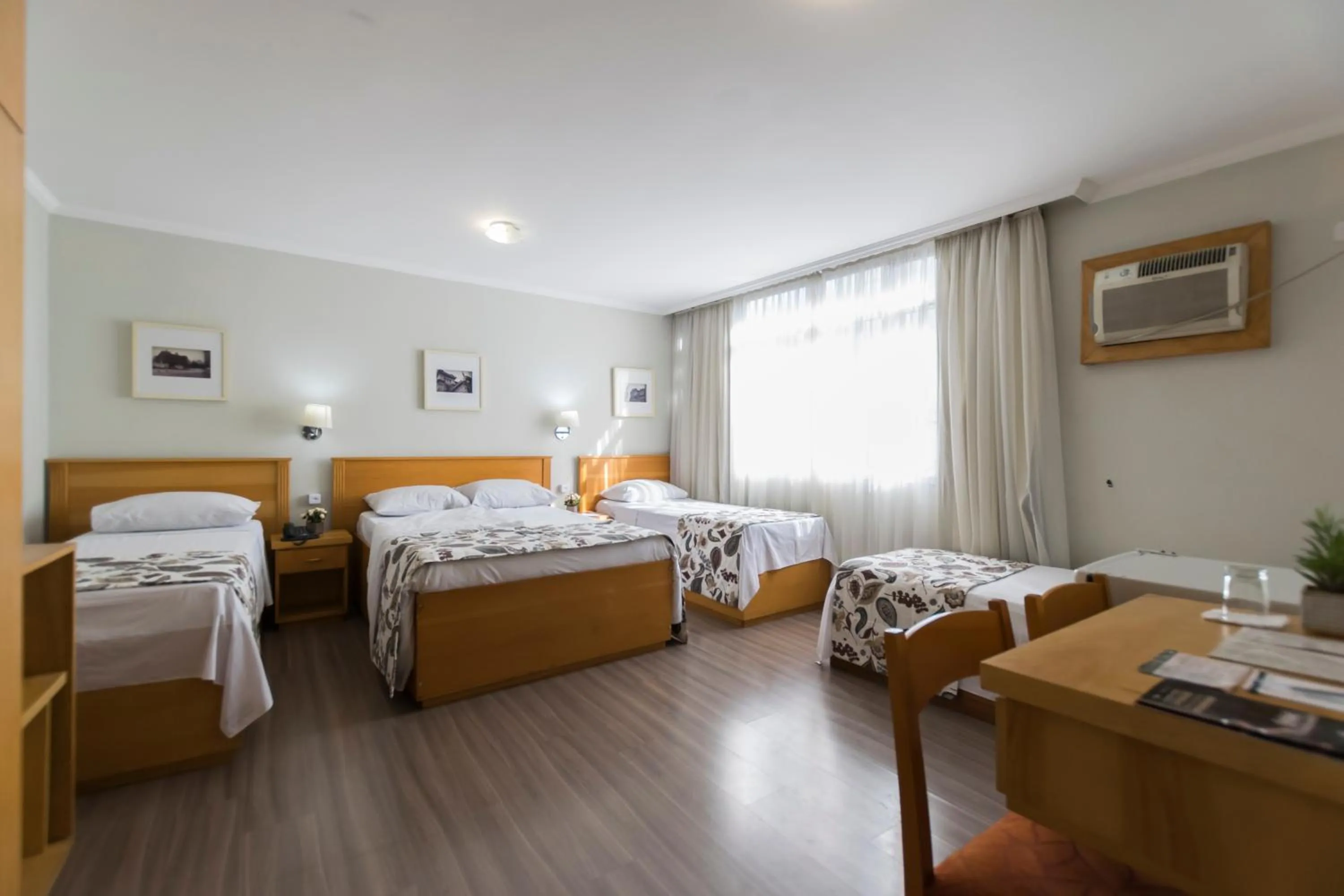 Bed in Paulista Garden Hotel