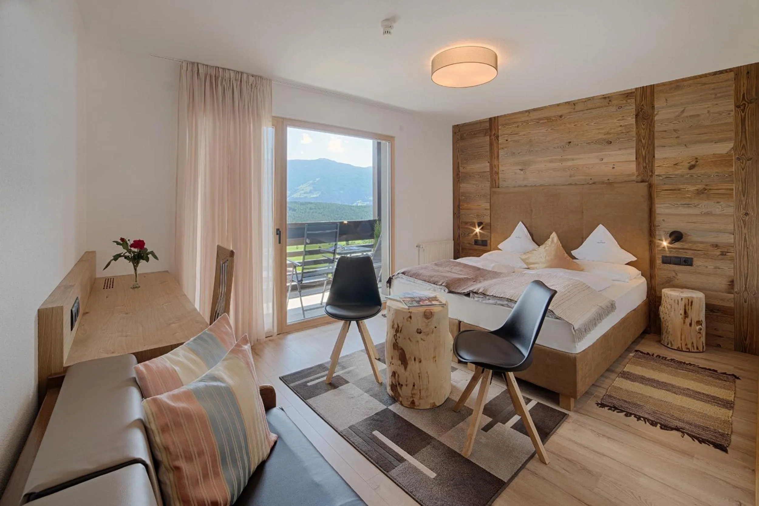 Photo of the whole room in Hotel Kristall