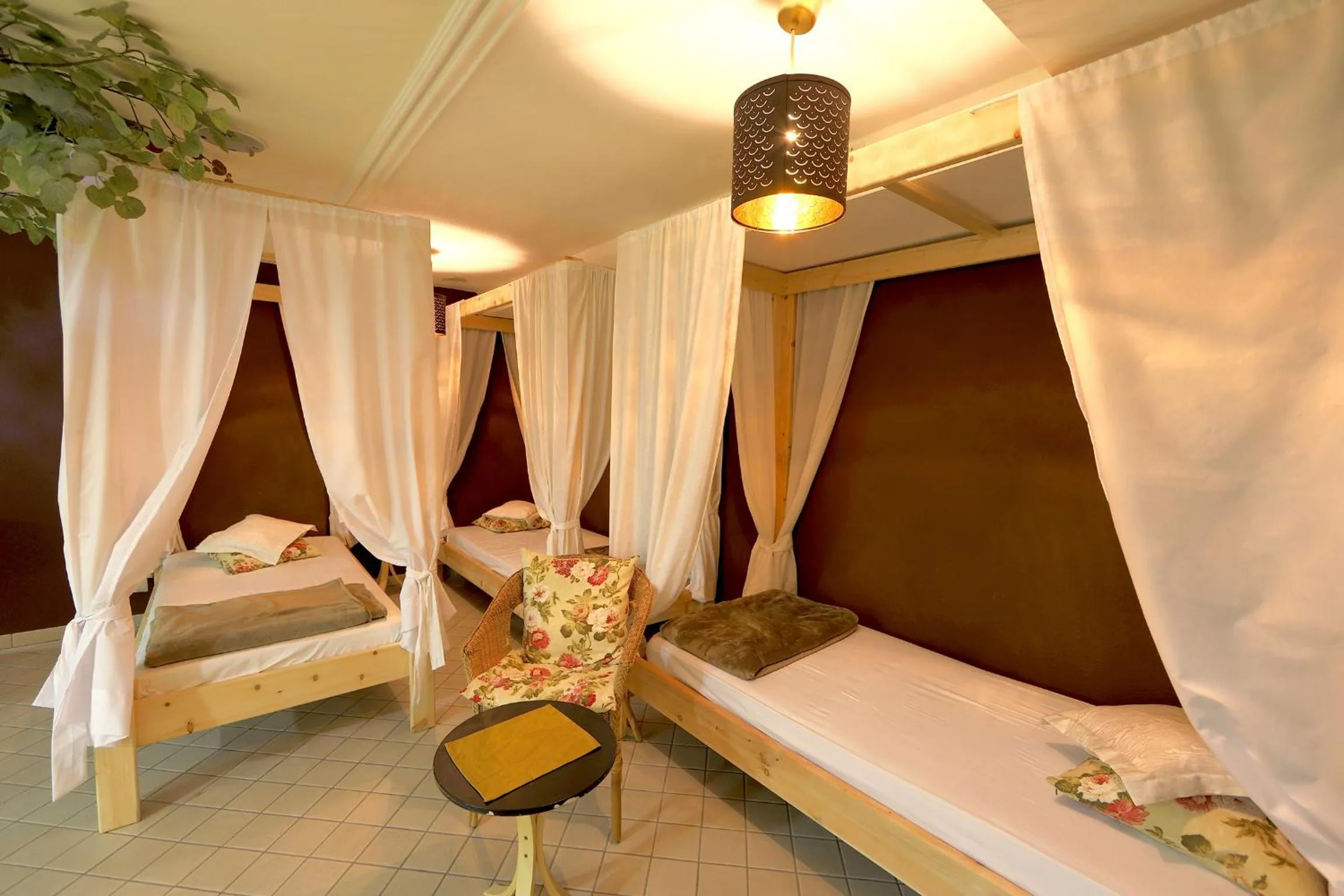 Spa and wellness centre/facilities, Bed in Hotel Kristall
