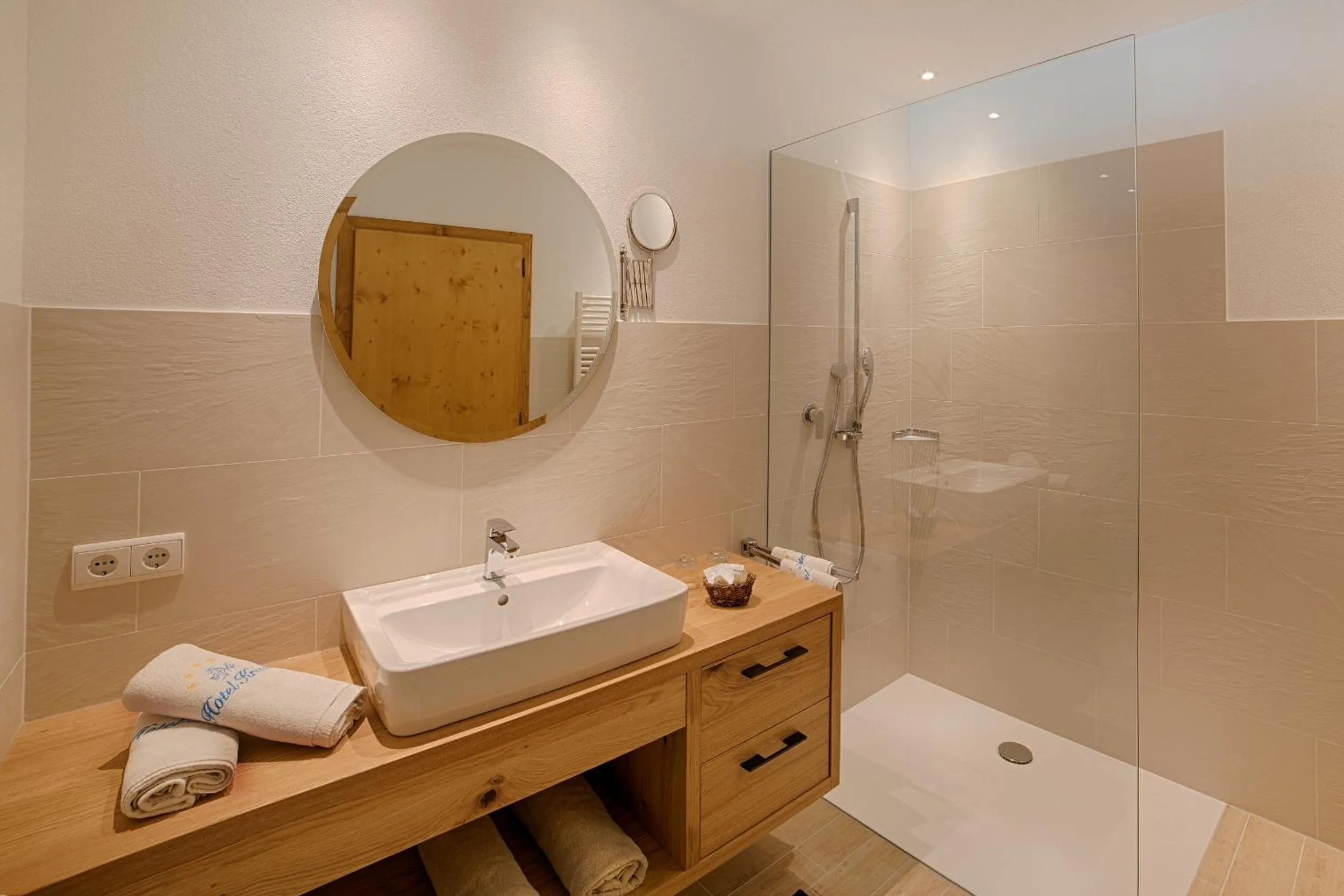 Shower in Hotel Kristall