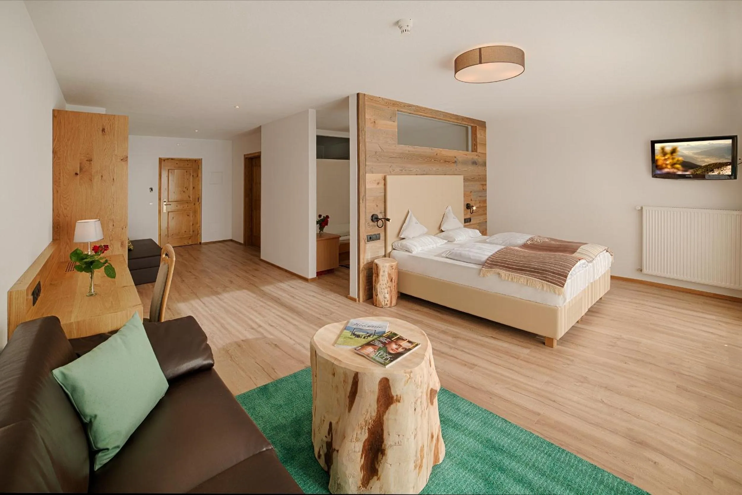 Photo of the whole room, Bed in Hotel Kristall