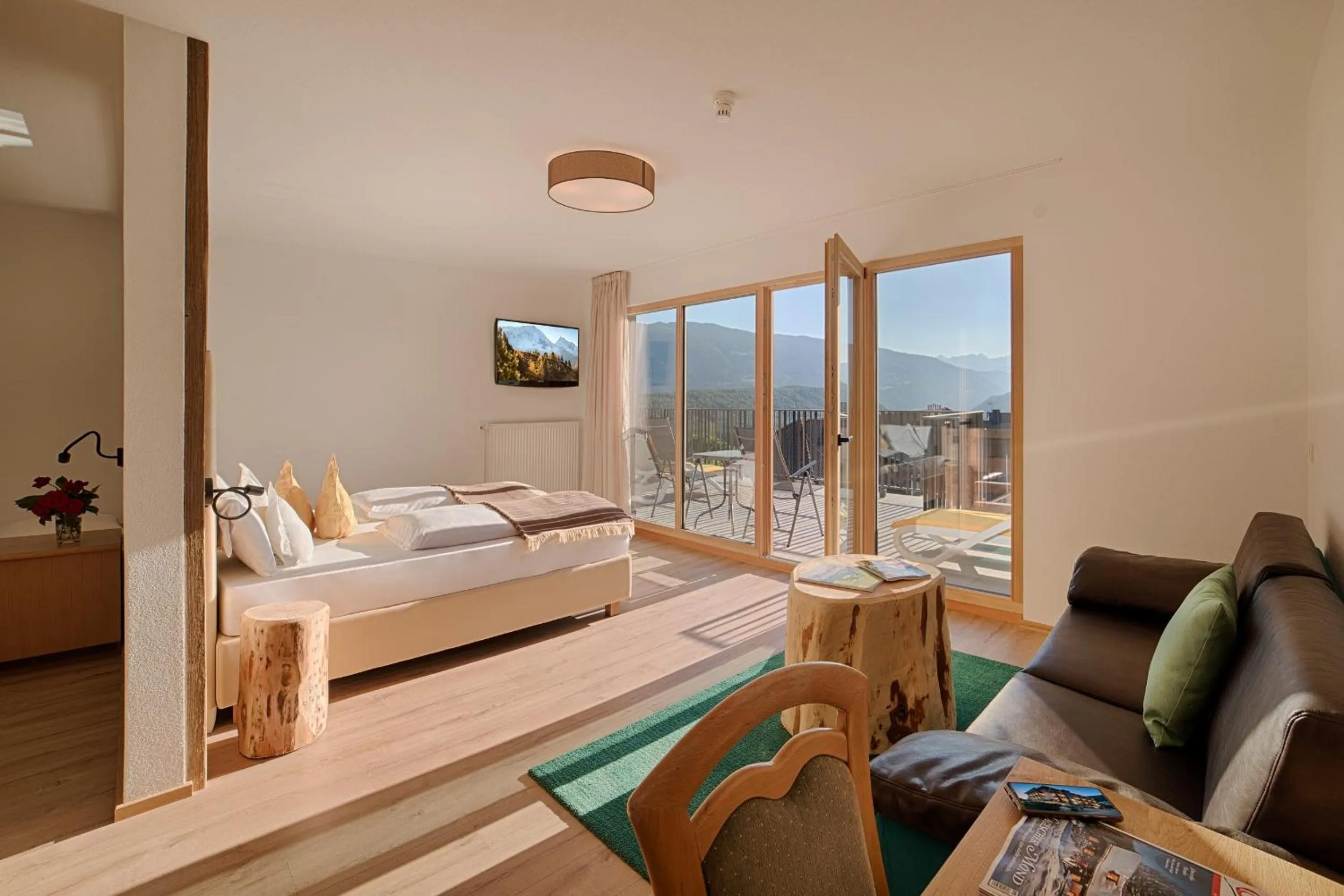 Photo of the whole room, Bed in Hotel Kristall