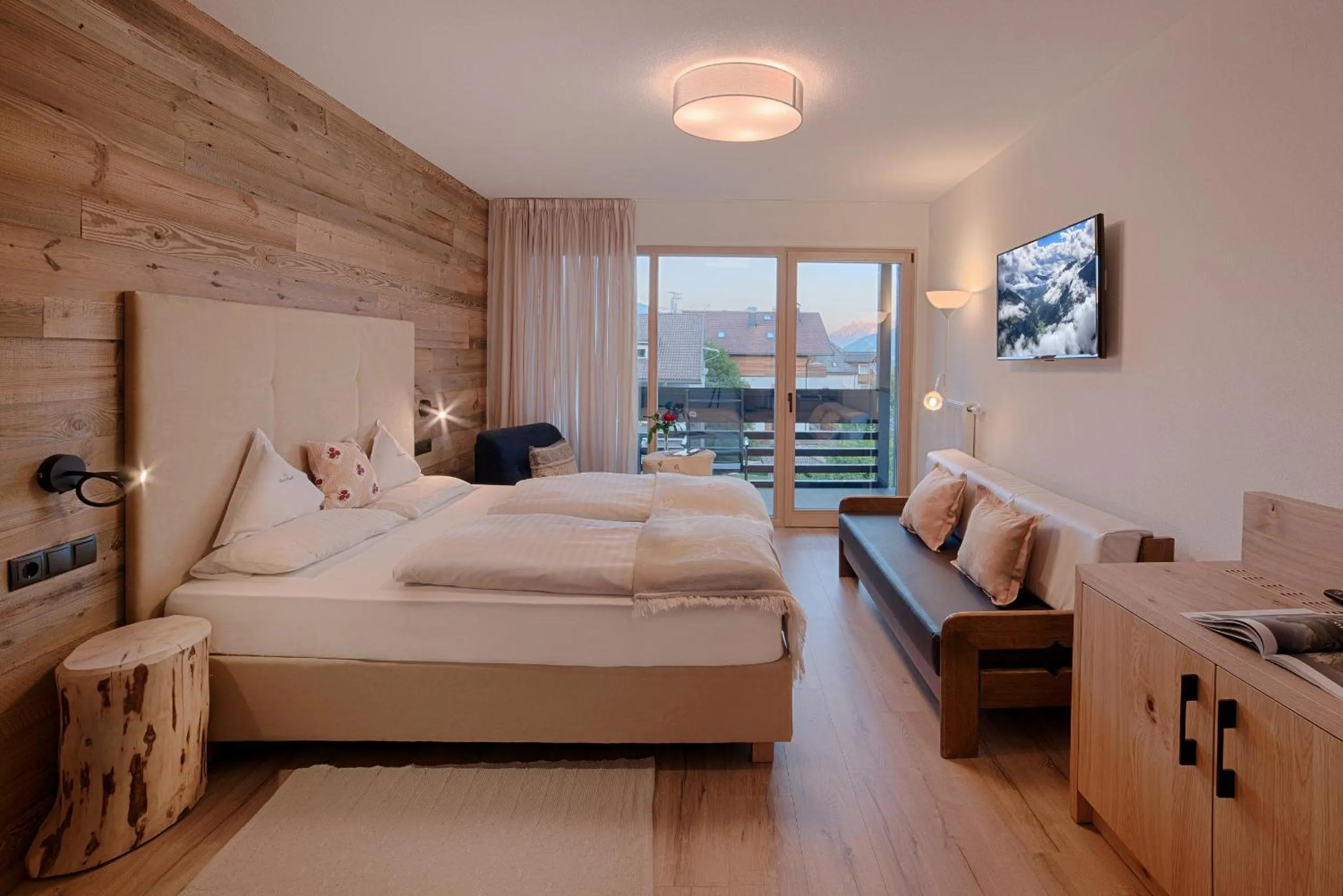 Photo of the whole room, Bed in Hotel Kristall