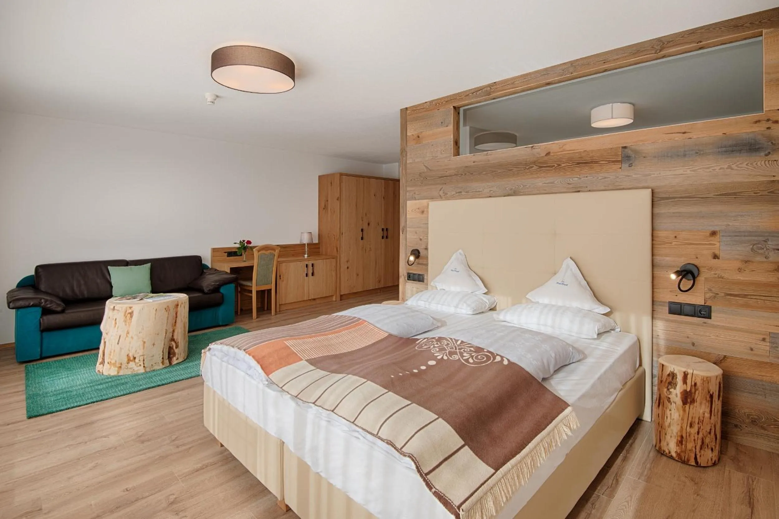 Photo of the whole room, Bed in Hotel Kristall