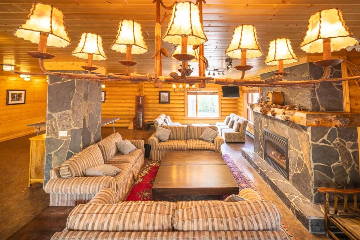 Game Room in Castle Mountain Chalets