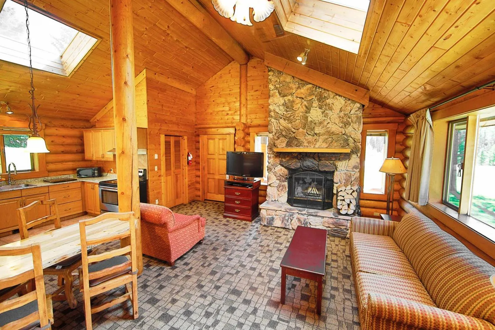TV and multimedia in Castle Mountain Chalets
