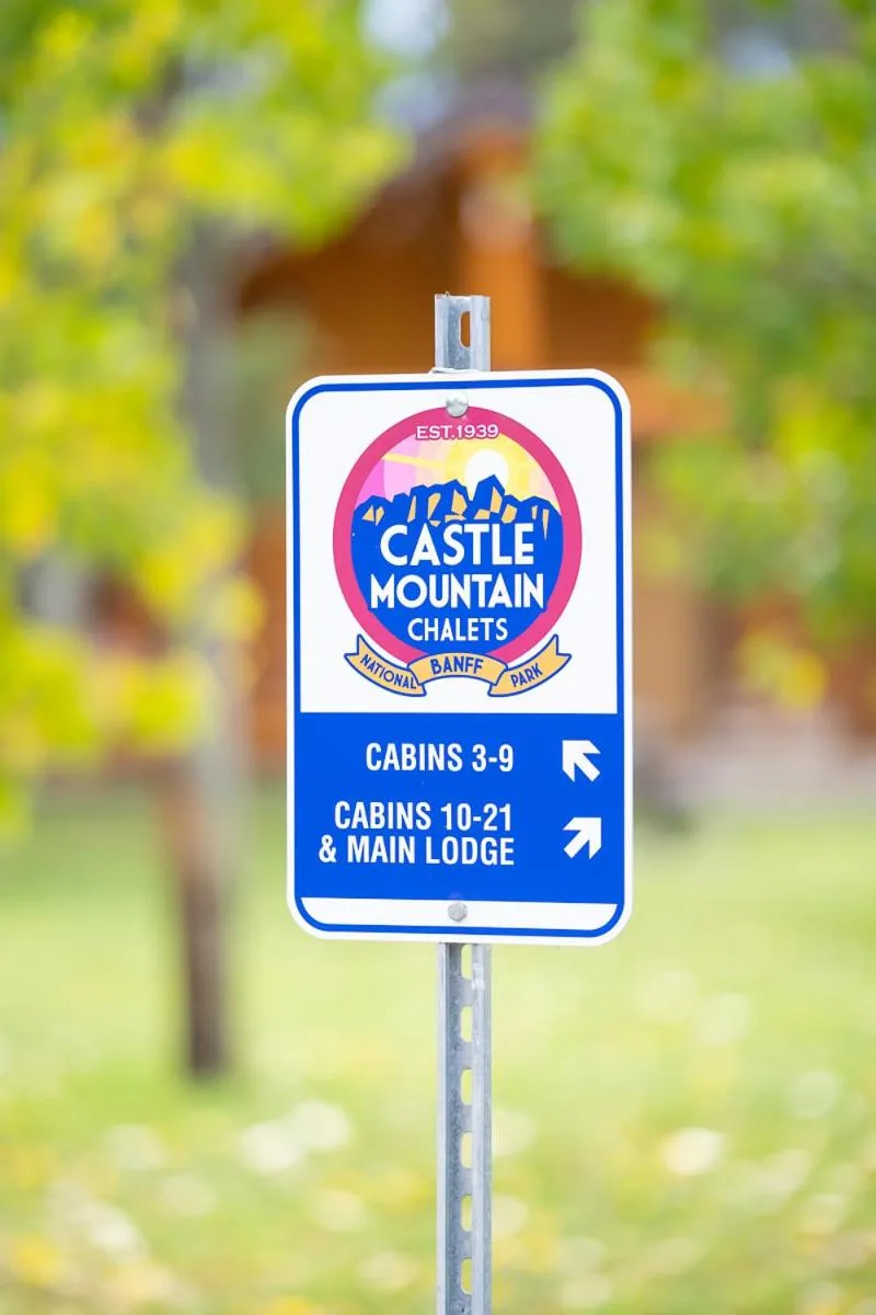 Garden in Castle Mountain Chalets