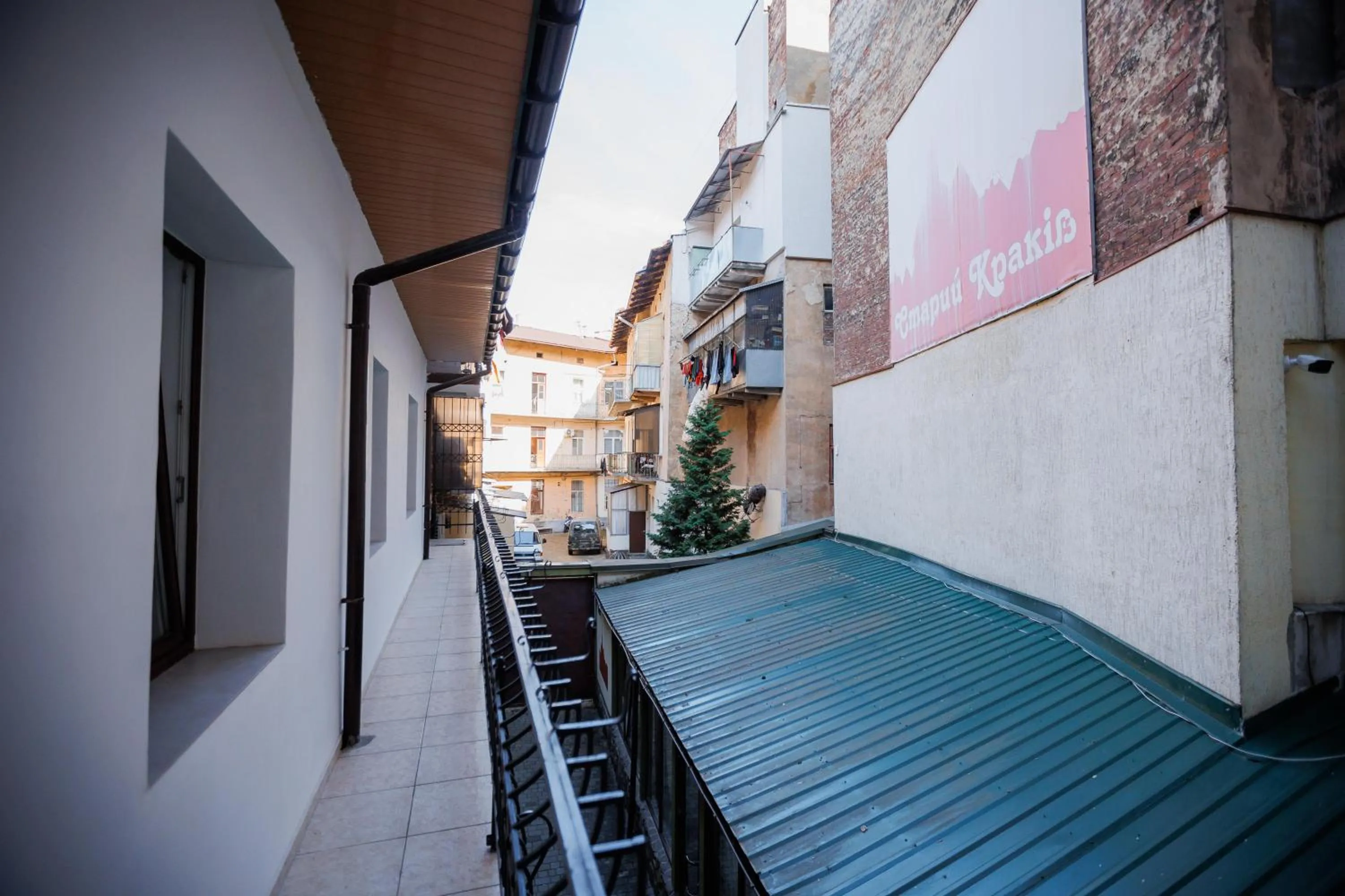 Property building in Staryi Krakiv