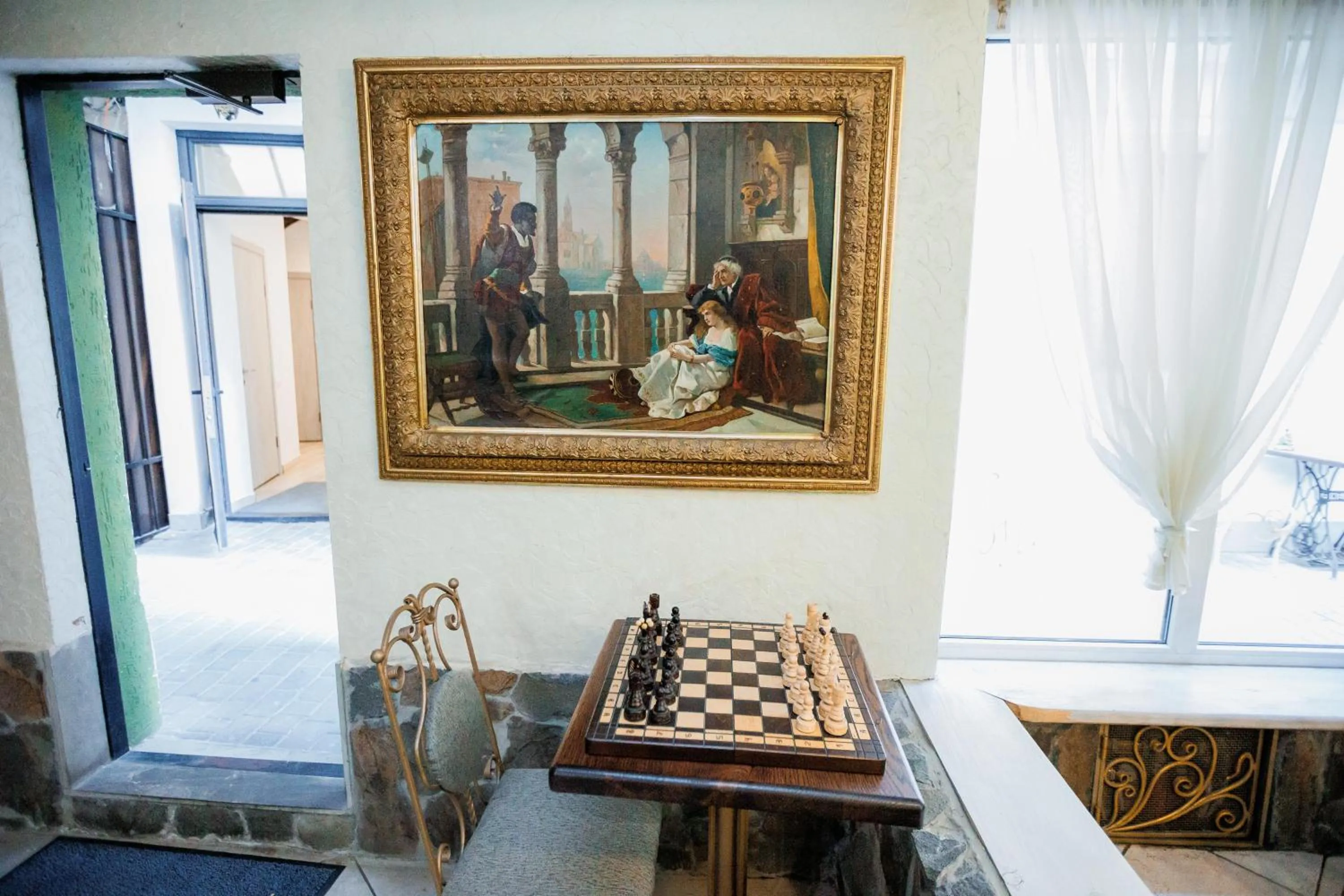 Decorative detail in Staryi Krakiv