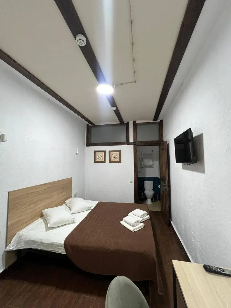 Superior Double Room in Staryi Krakiv Superior Double Room in Staryi Krakiv