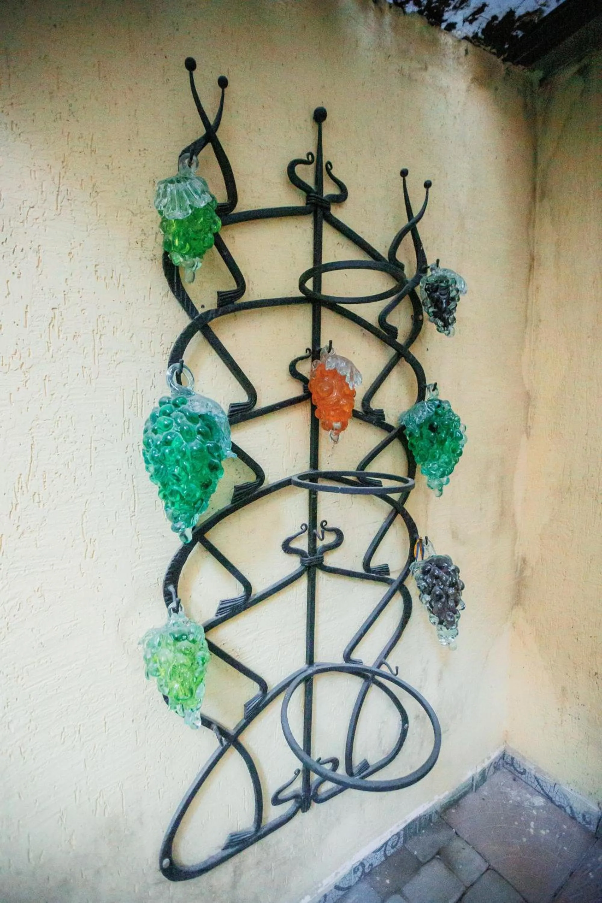 Decorative detail in Staryi Krakiv