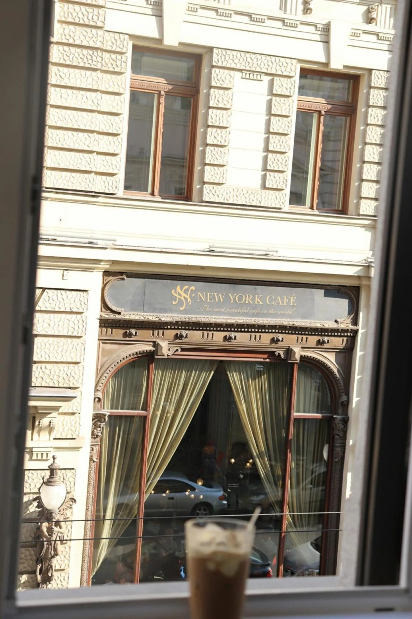 Breakfast in Cozy App heart Budapest
