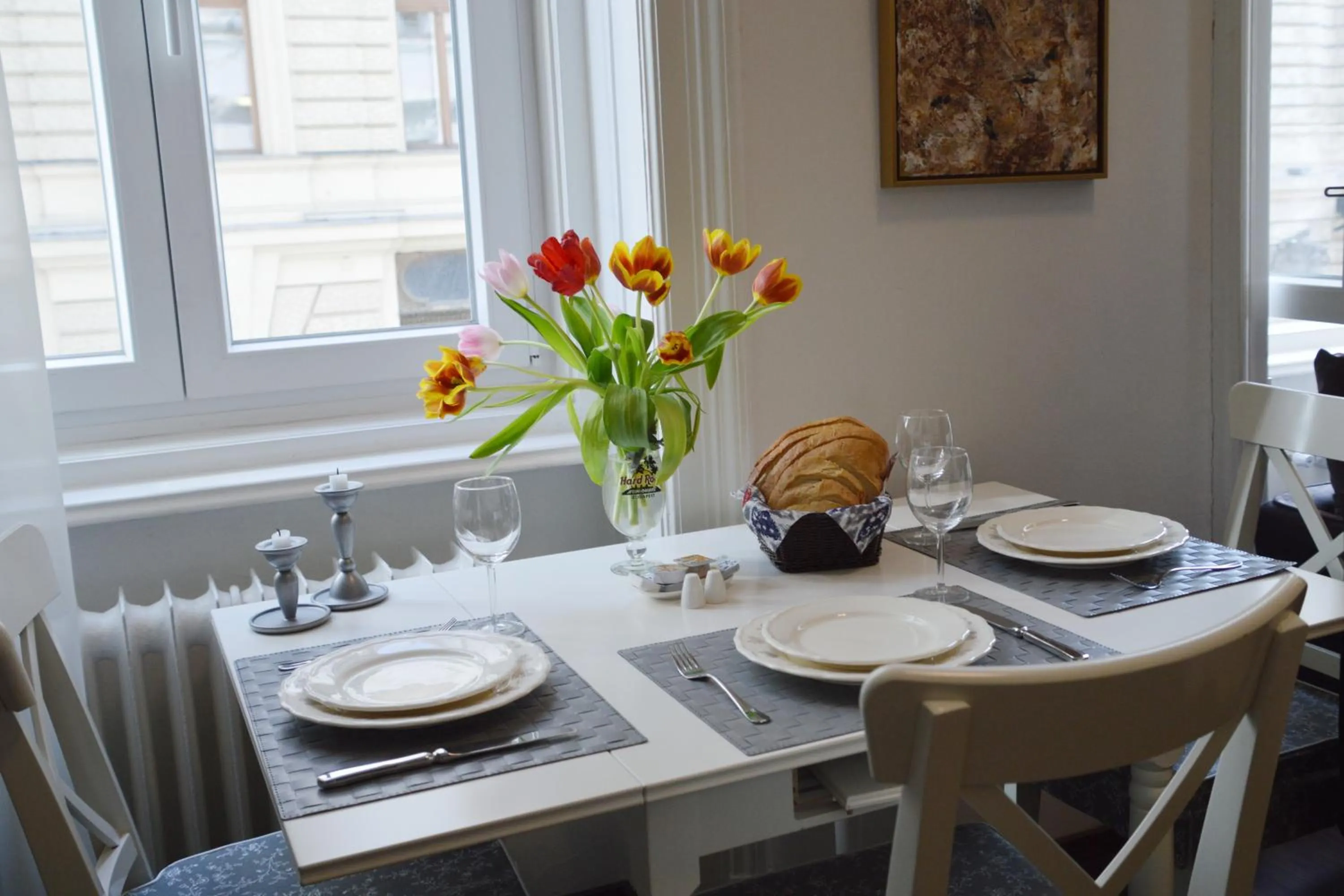 Dining area in Cozy App heart Budapest