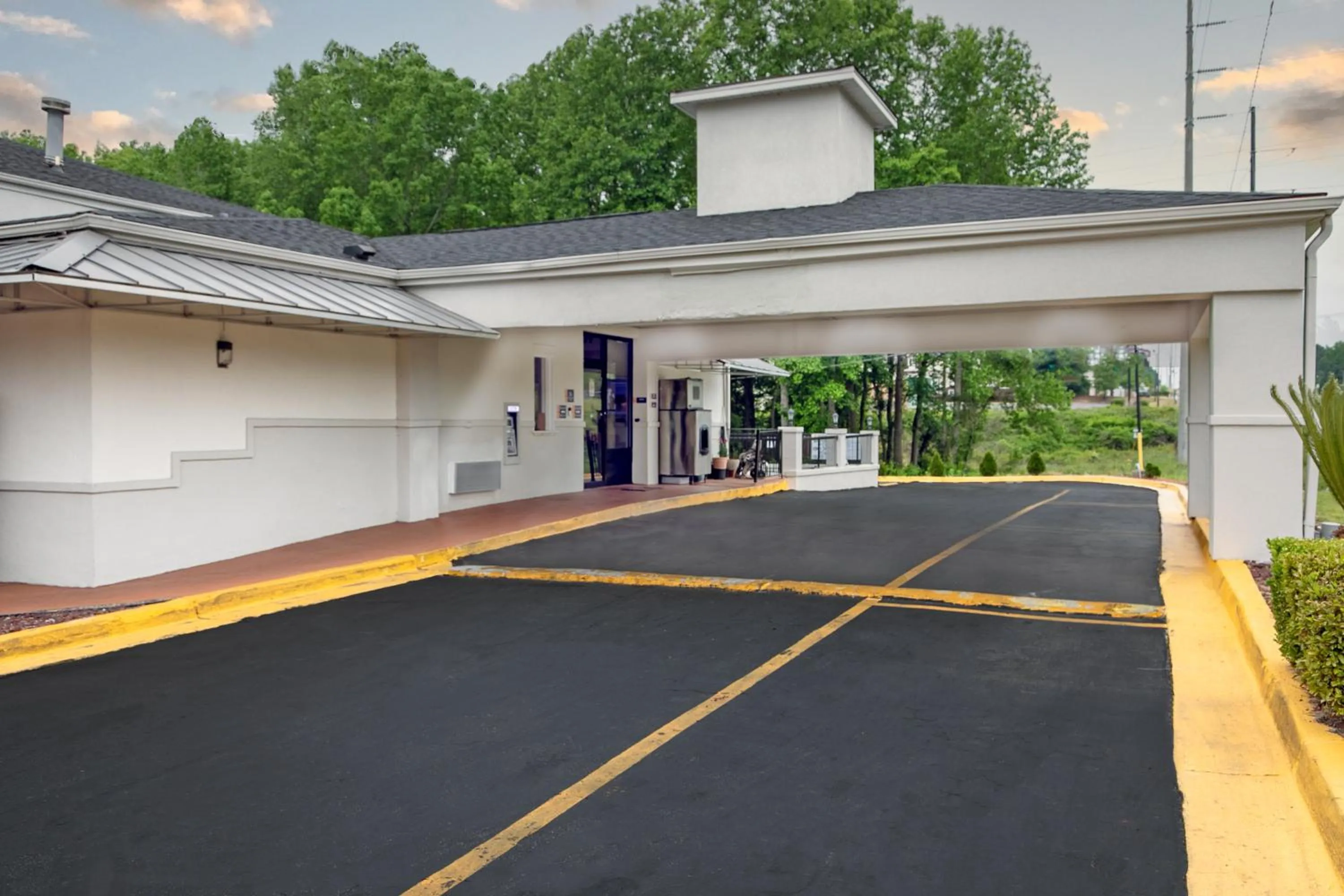 Property building in Days Inn by Wyndham Augusta Fort Eisenhower