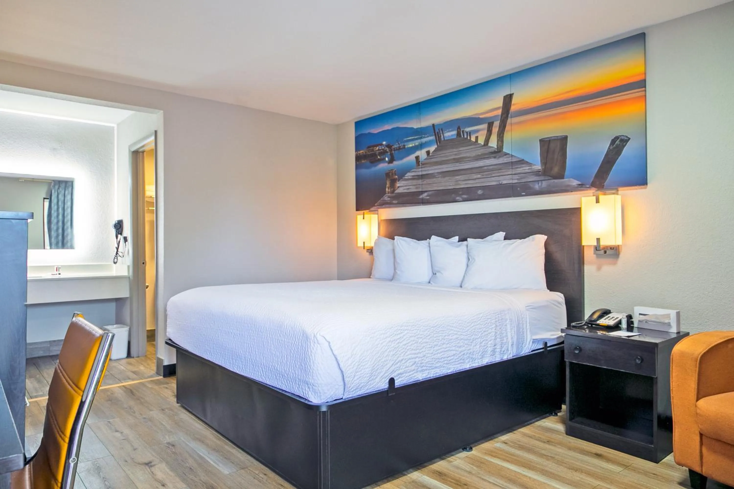 Bedroom, Bed in Days Inn by Wyndham Augusta Fort Eisenhower