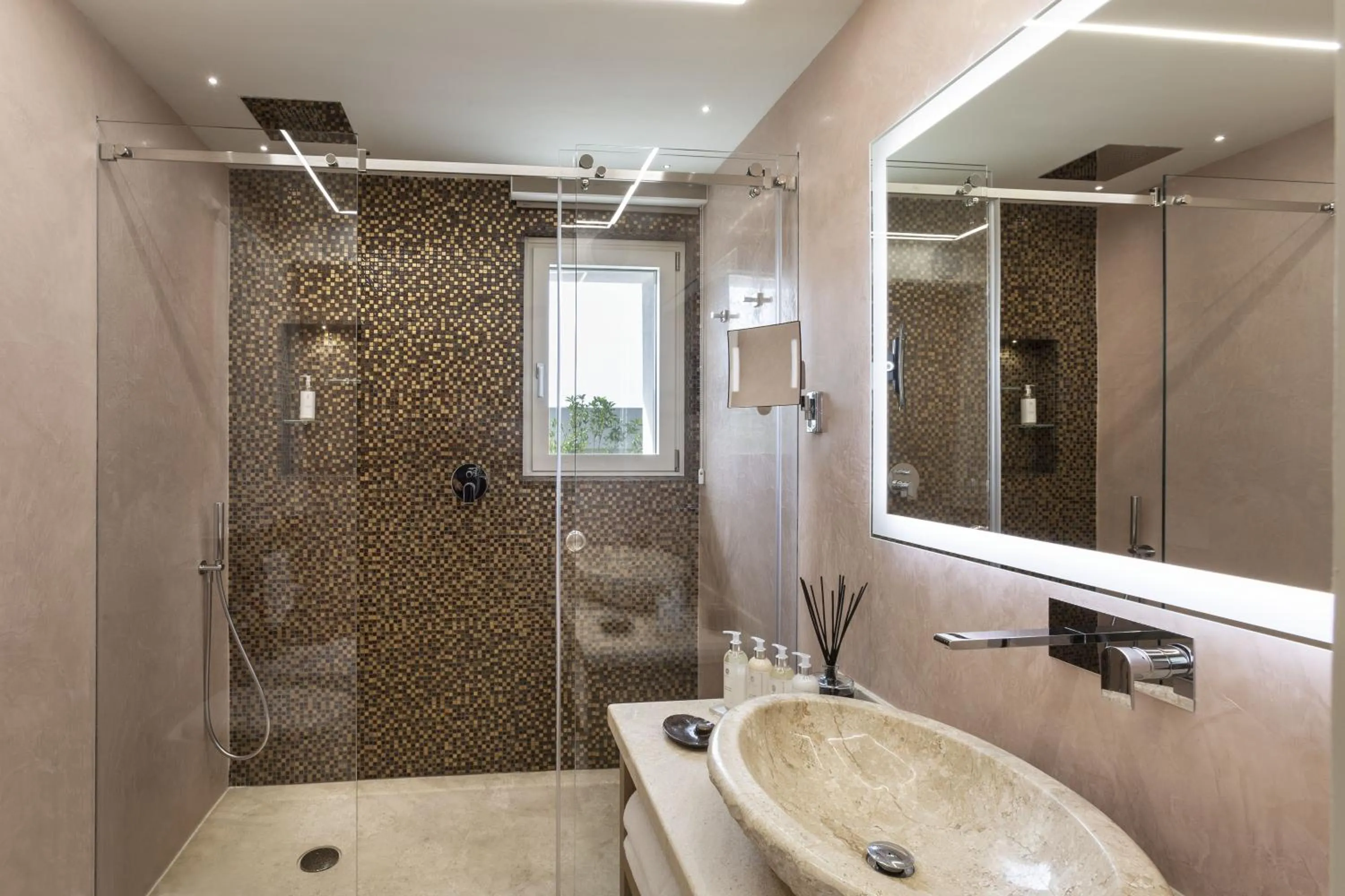 Bathroom in Hotel Li Finistreddi