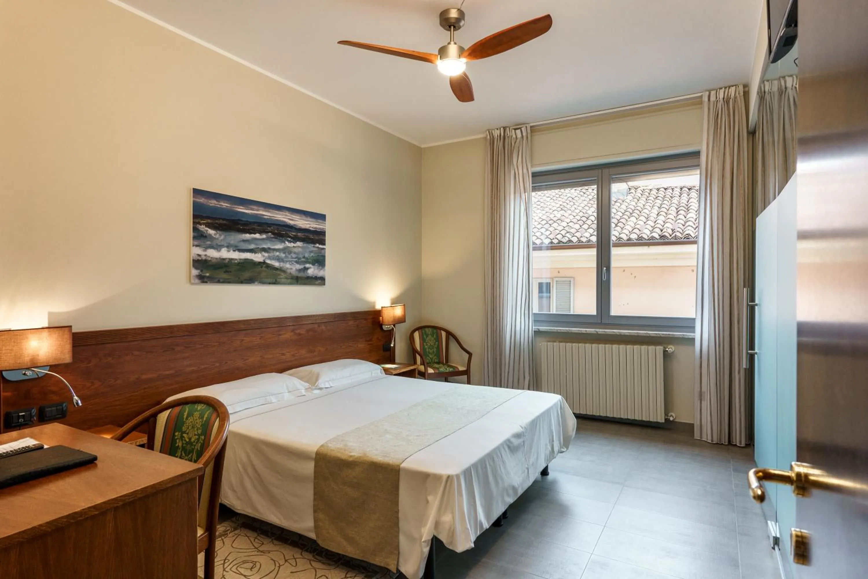 Photo of the whole room, Bed in Hotel Il Grappolo D'Oro