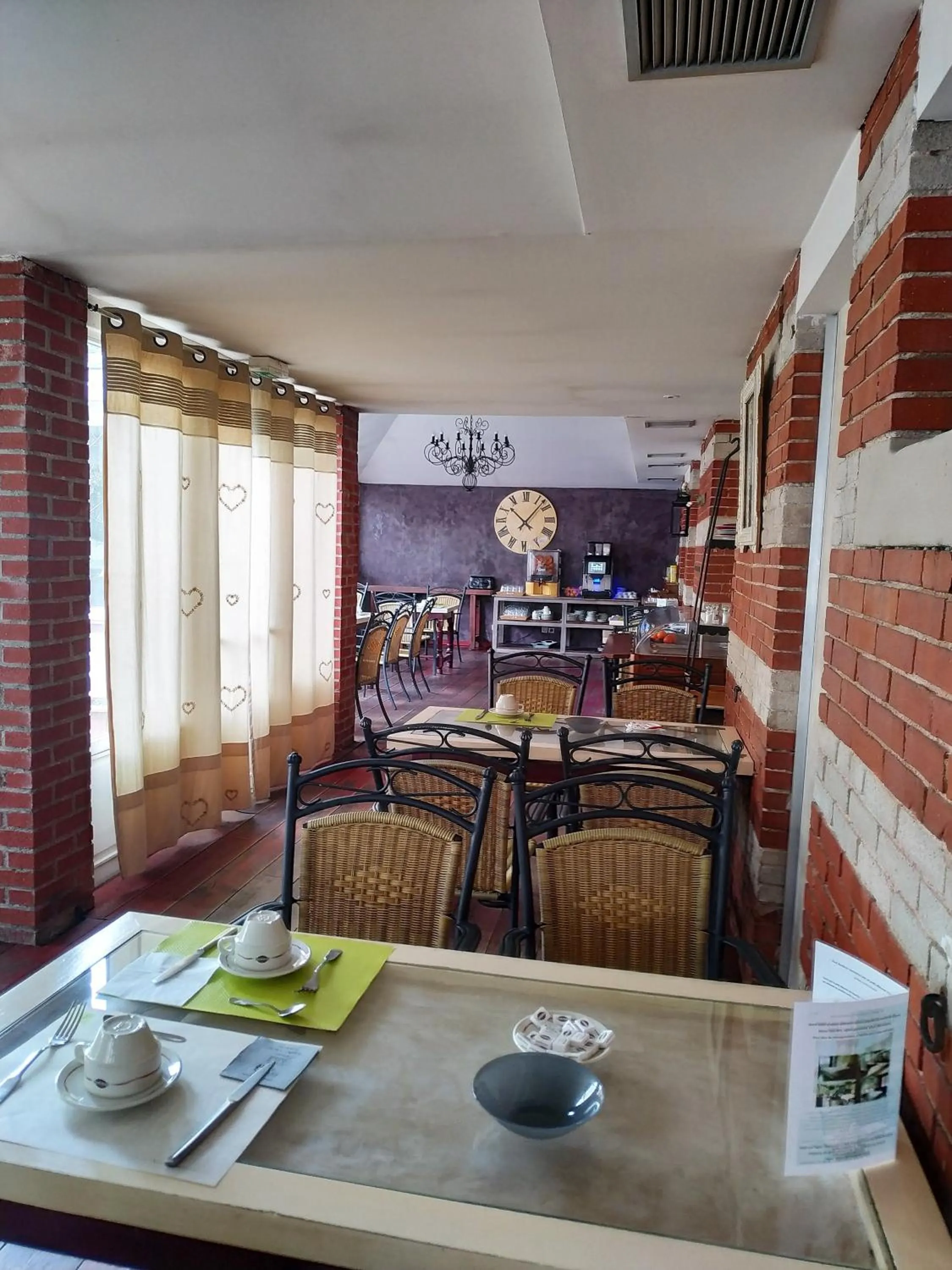 Breakfast in Logis Hôtel Les Pages