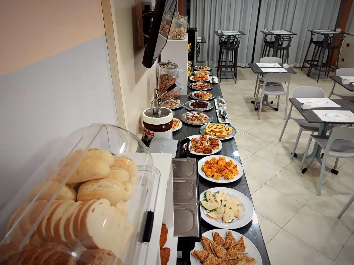 Breakfast in Hotel Motel 2