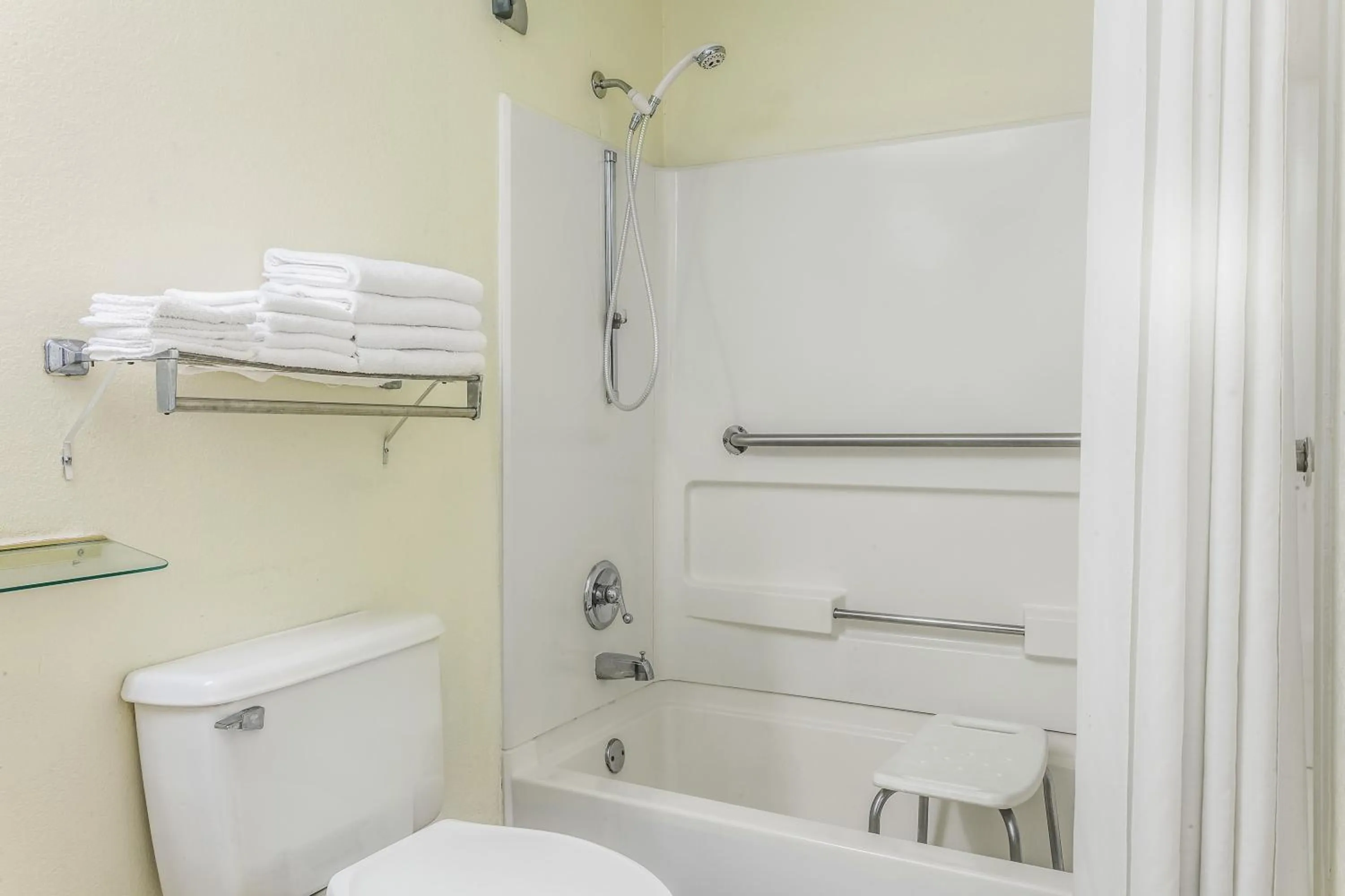 Bathroom in Super 8 by Wyndham Stockbridge