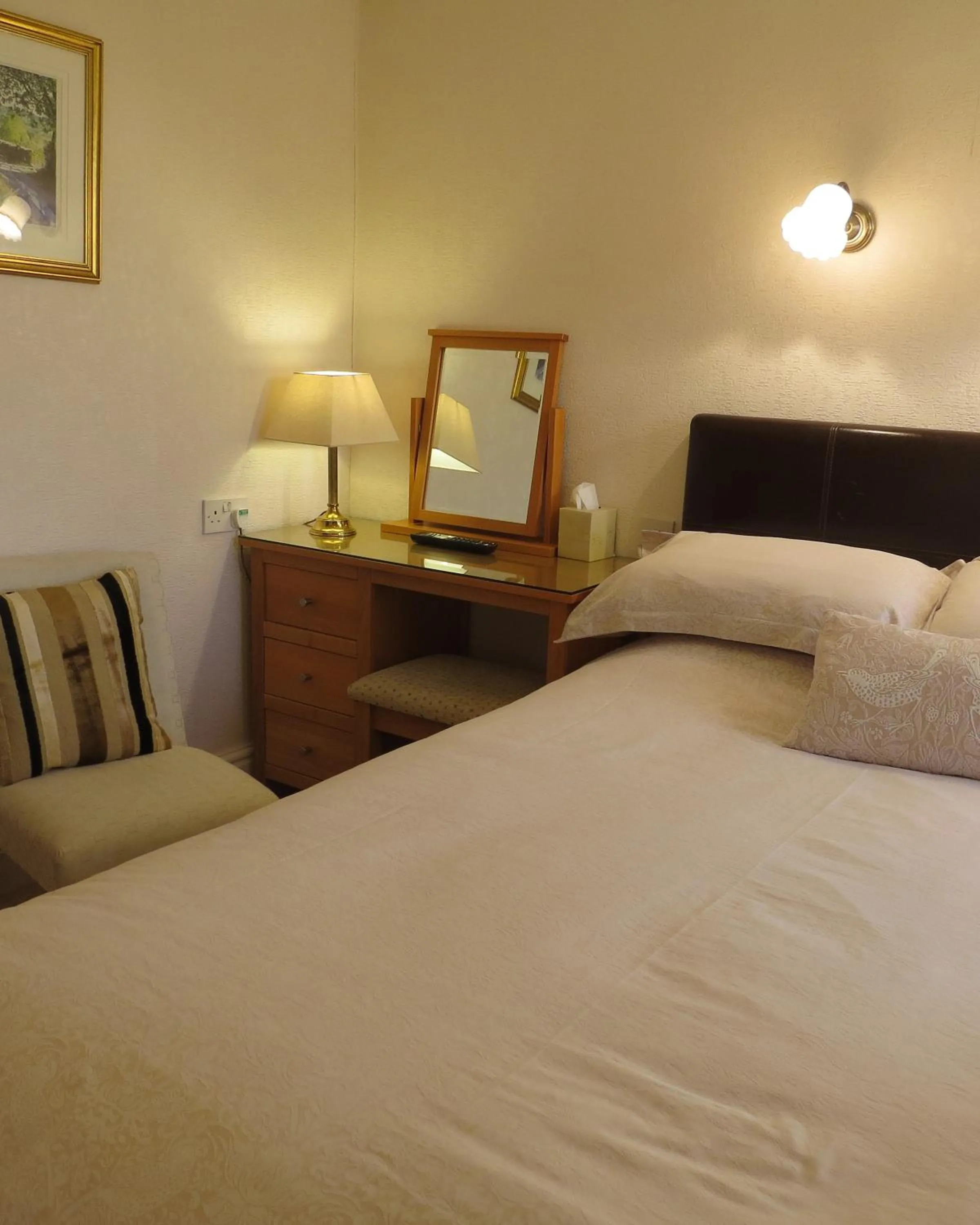 hair dresser in Gwrach Ynys Country Guest House