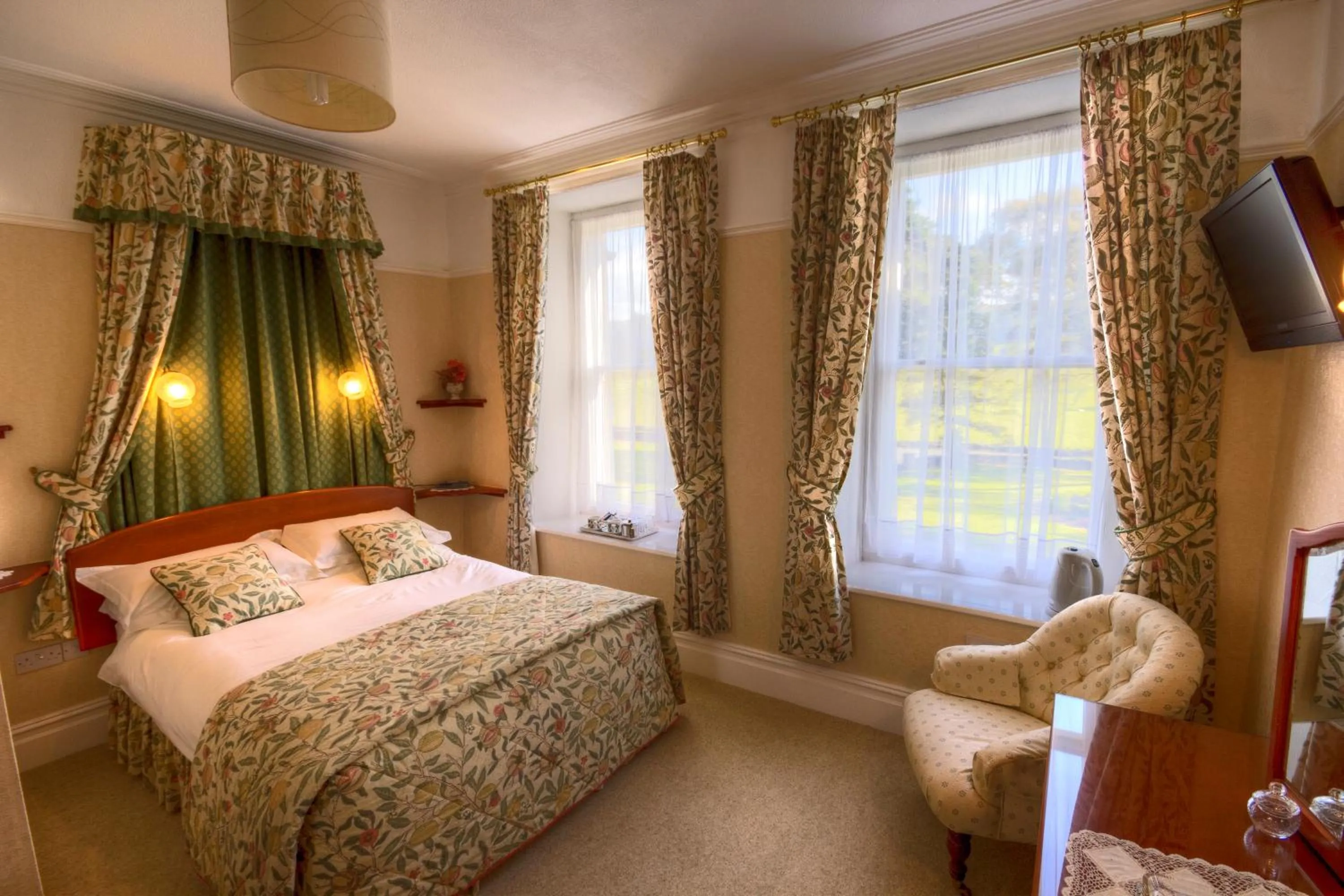 Photo of the whole room in Gwrach Ynys Country Guest House
