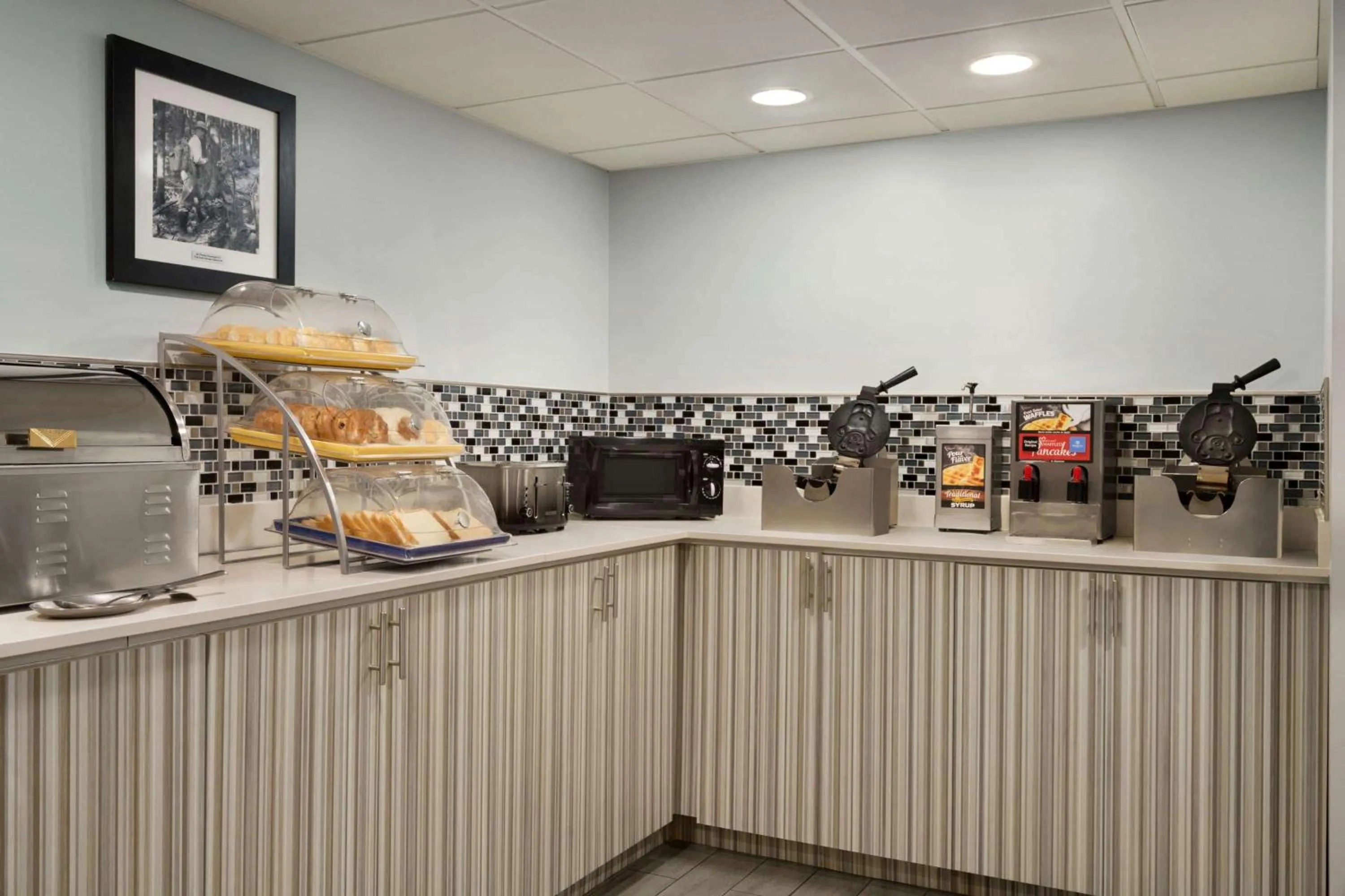 Restaurant/places to eat in Gatlinburg River Inn