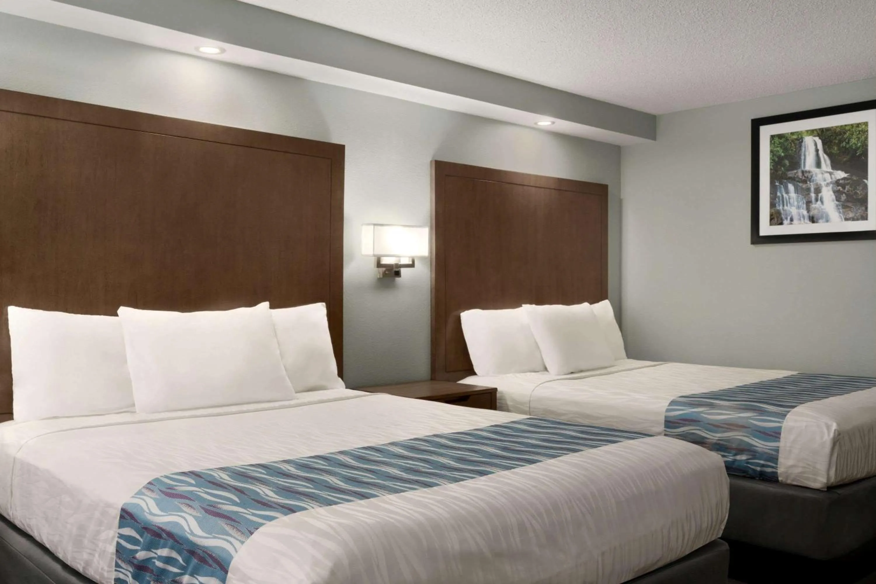 Bed in Gatlinburg River Inn