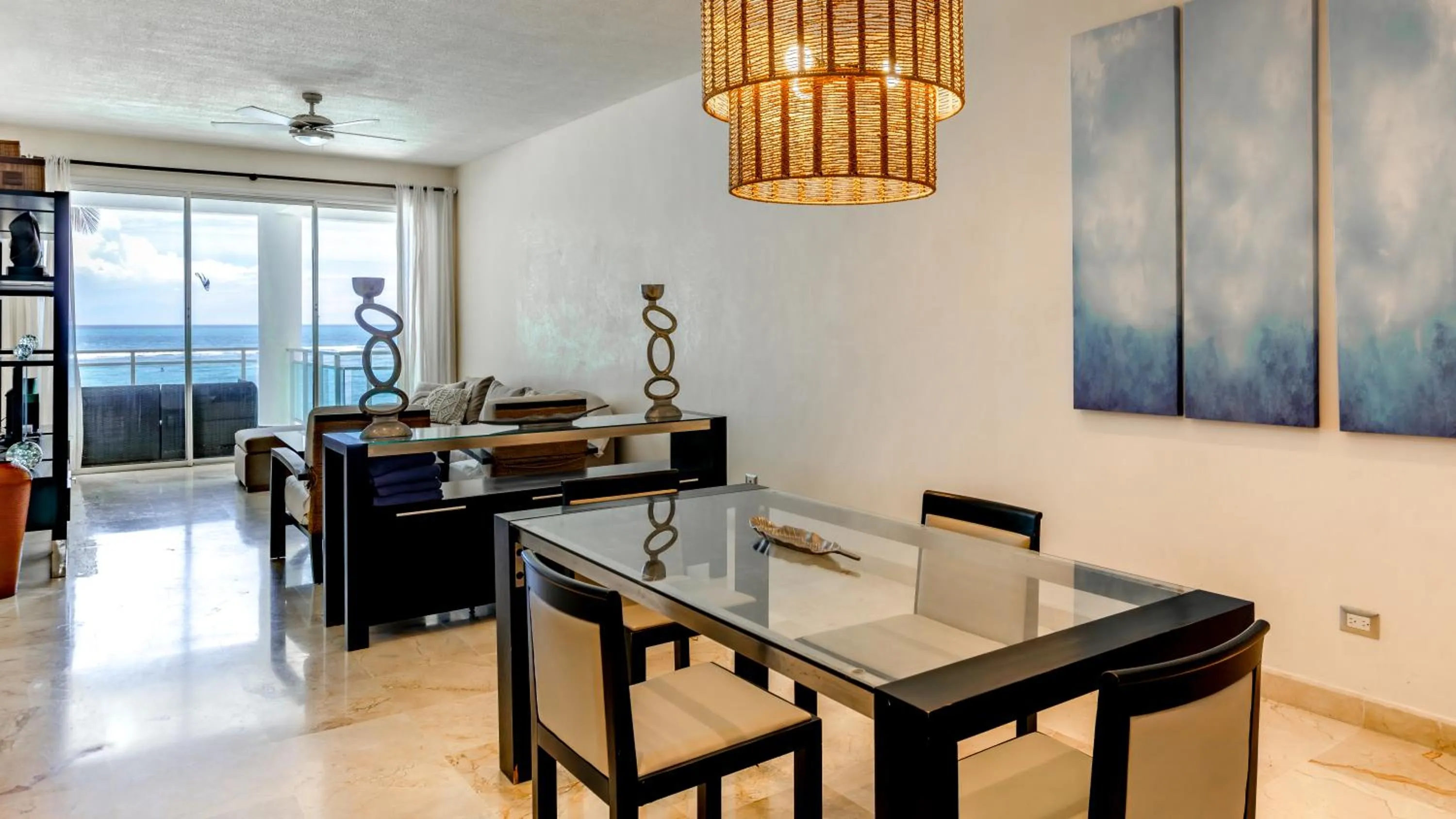 Dining area in Watermark Luxury Oceanfront Residences