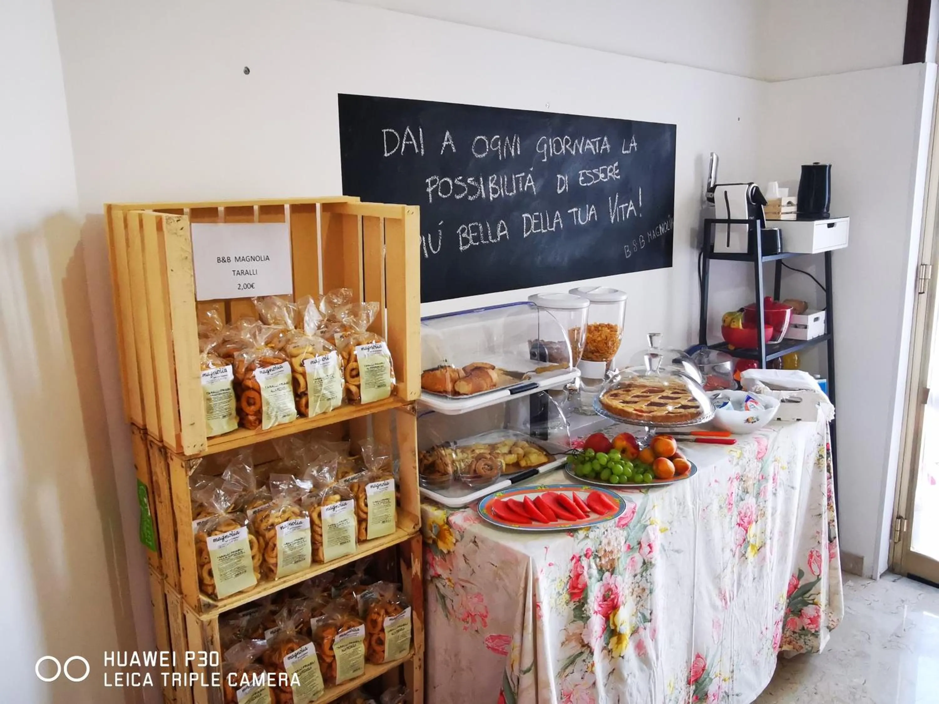 Communal kitchen in Magnolia