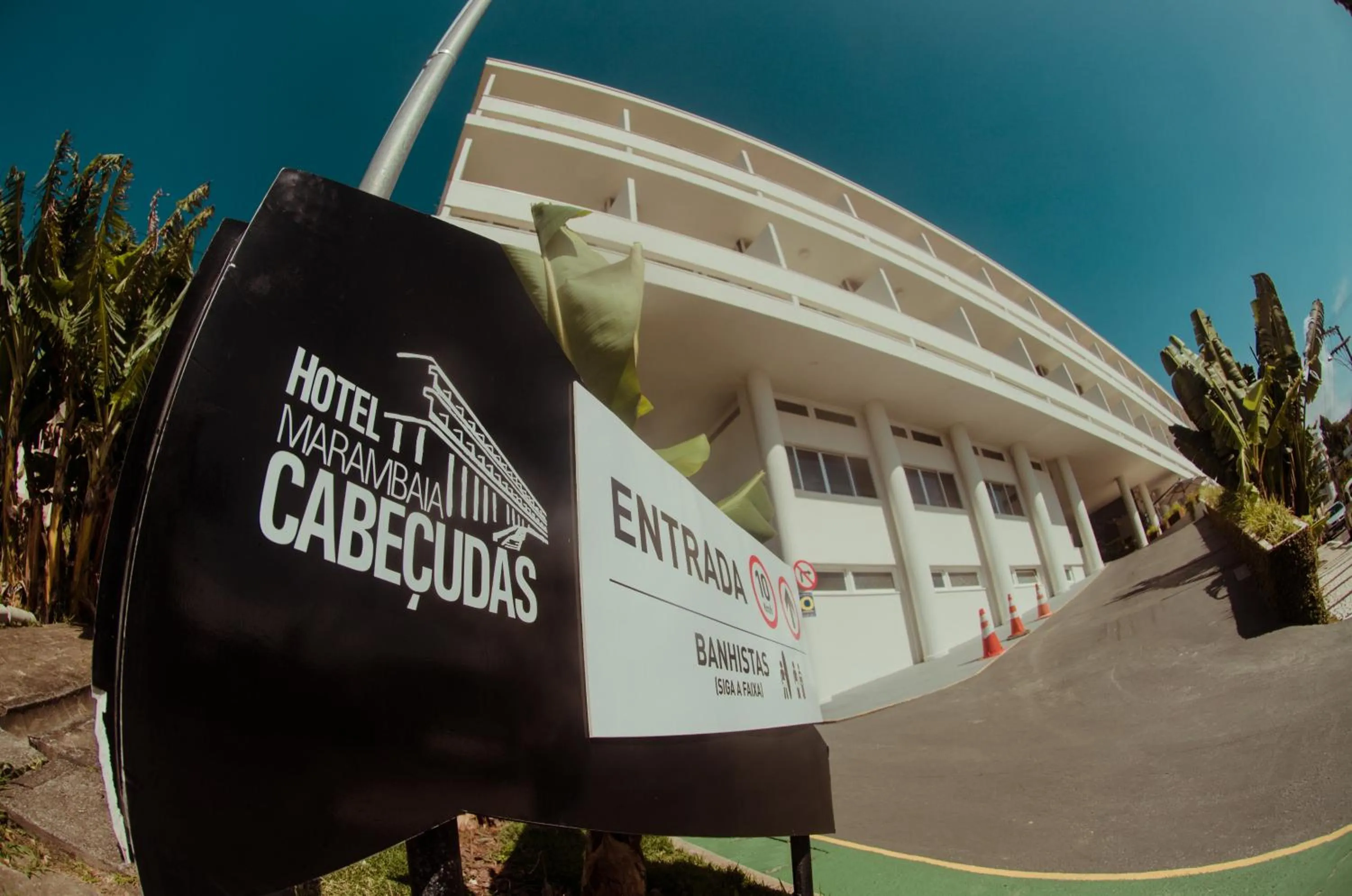Facade/entrance in Hotel Marambaia Cabeçudas - frente mar