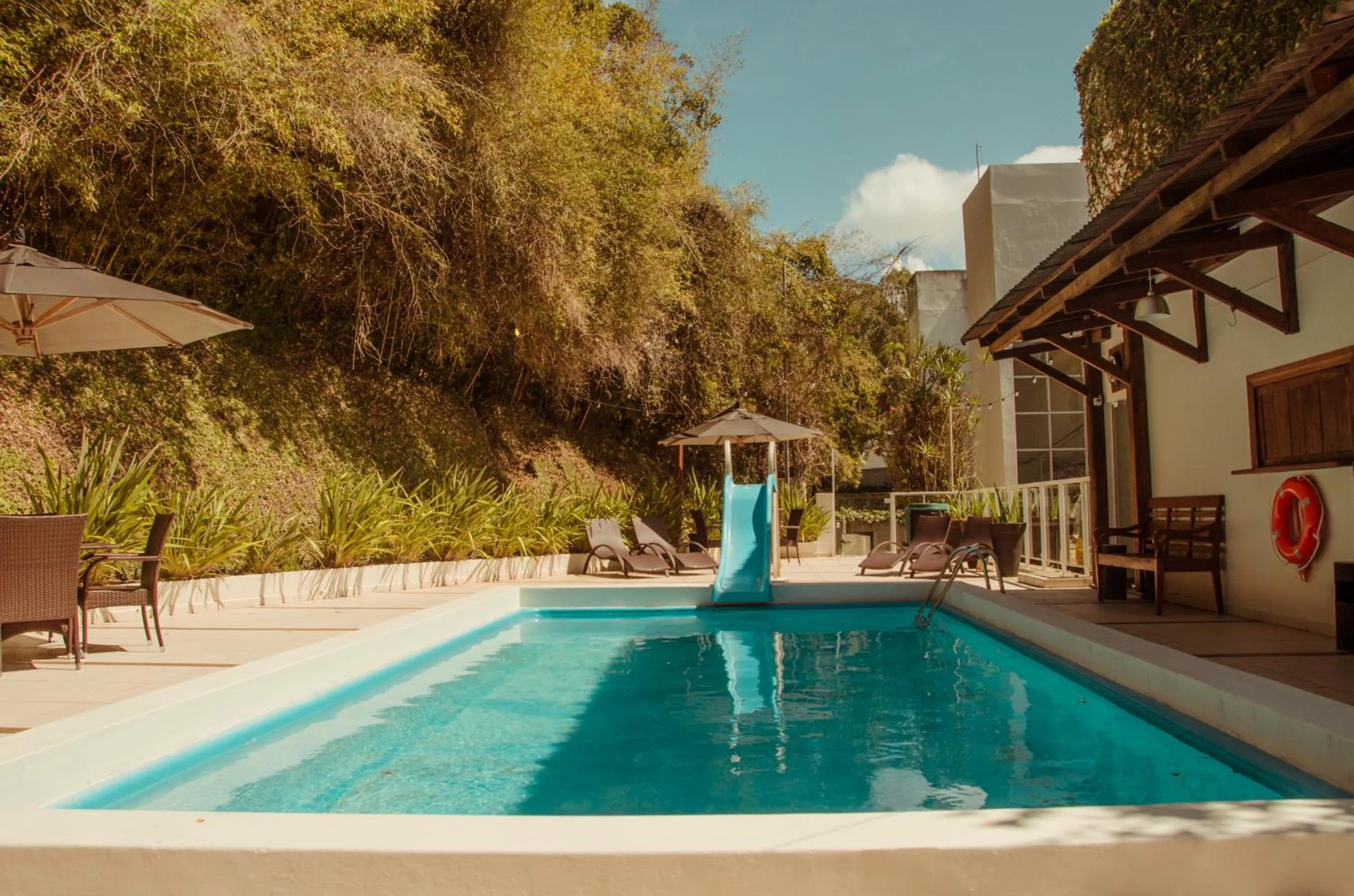 Swimming pool in Hotel Marambaia Cabeçudas - frente mar