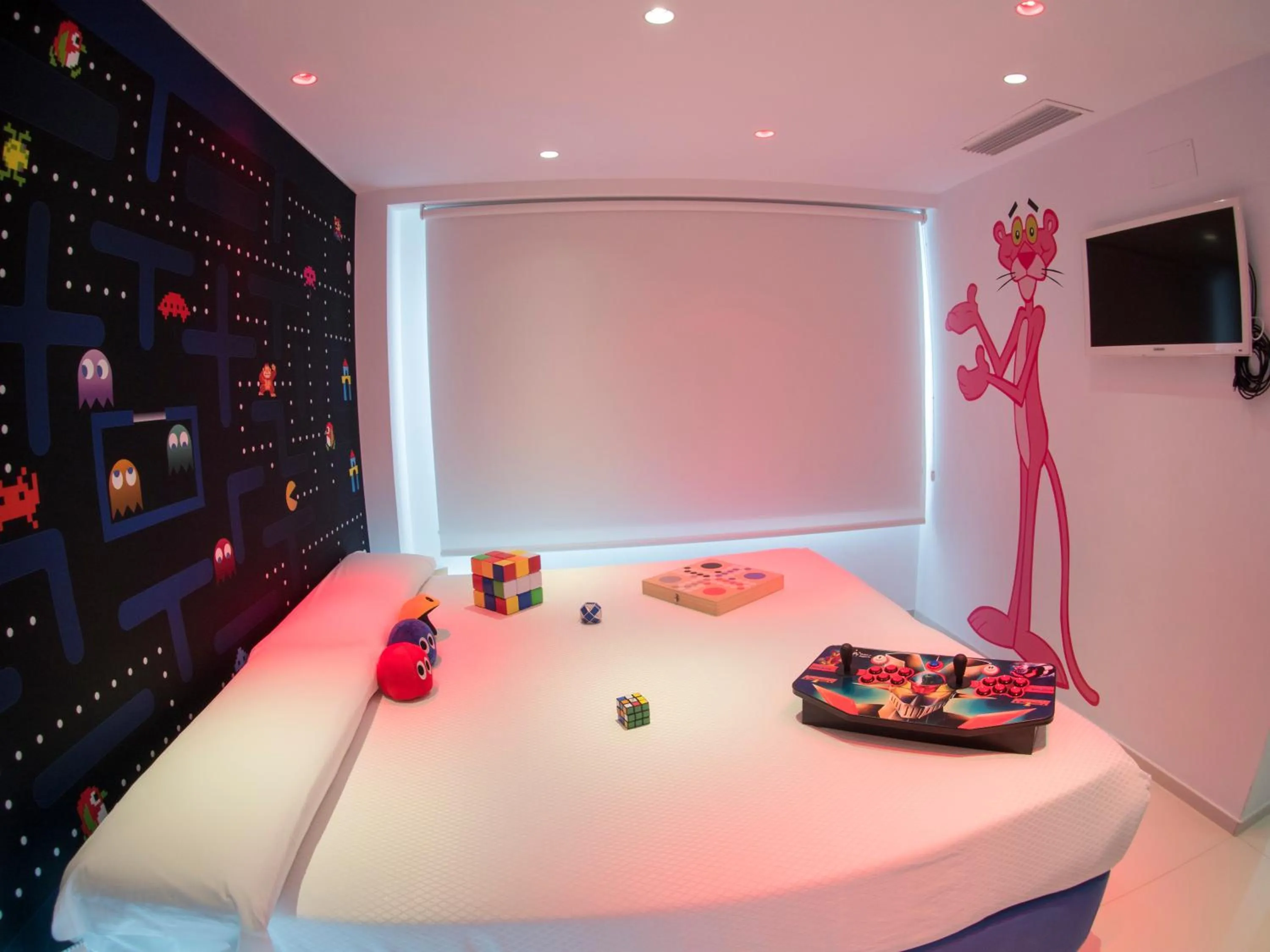 Shower in Hotel del Juguete