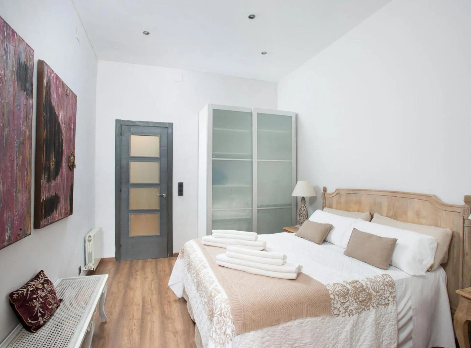 Bed in BCN Rambla Catalunya Apartments