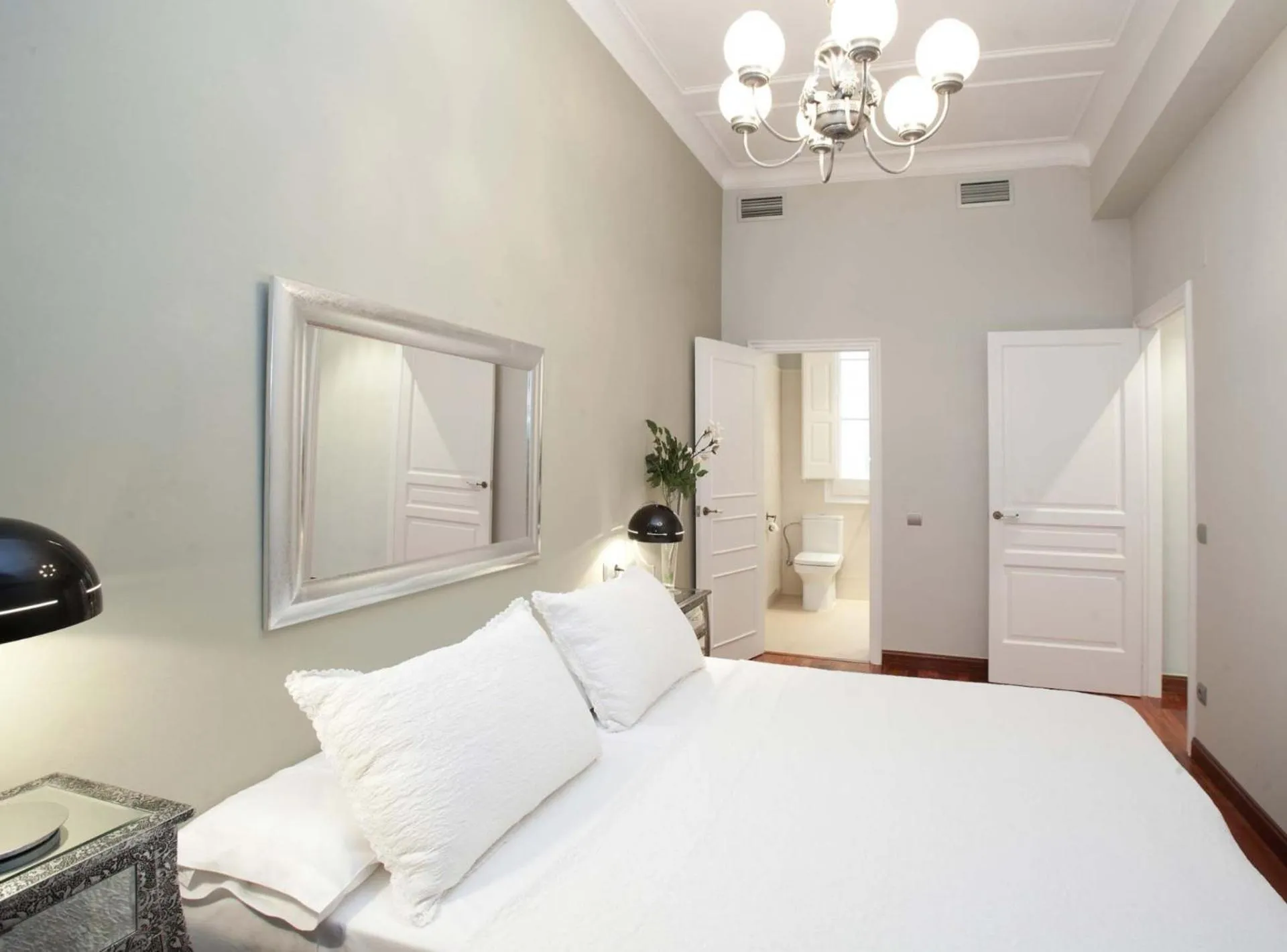 Bed in BCN Rambla Catalunya Apartments