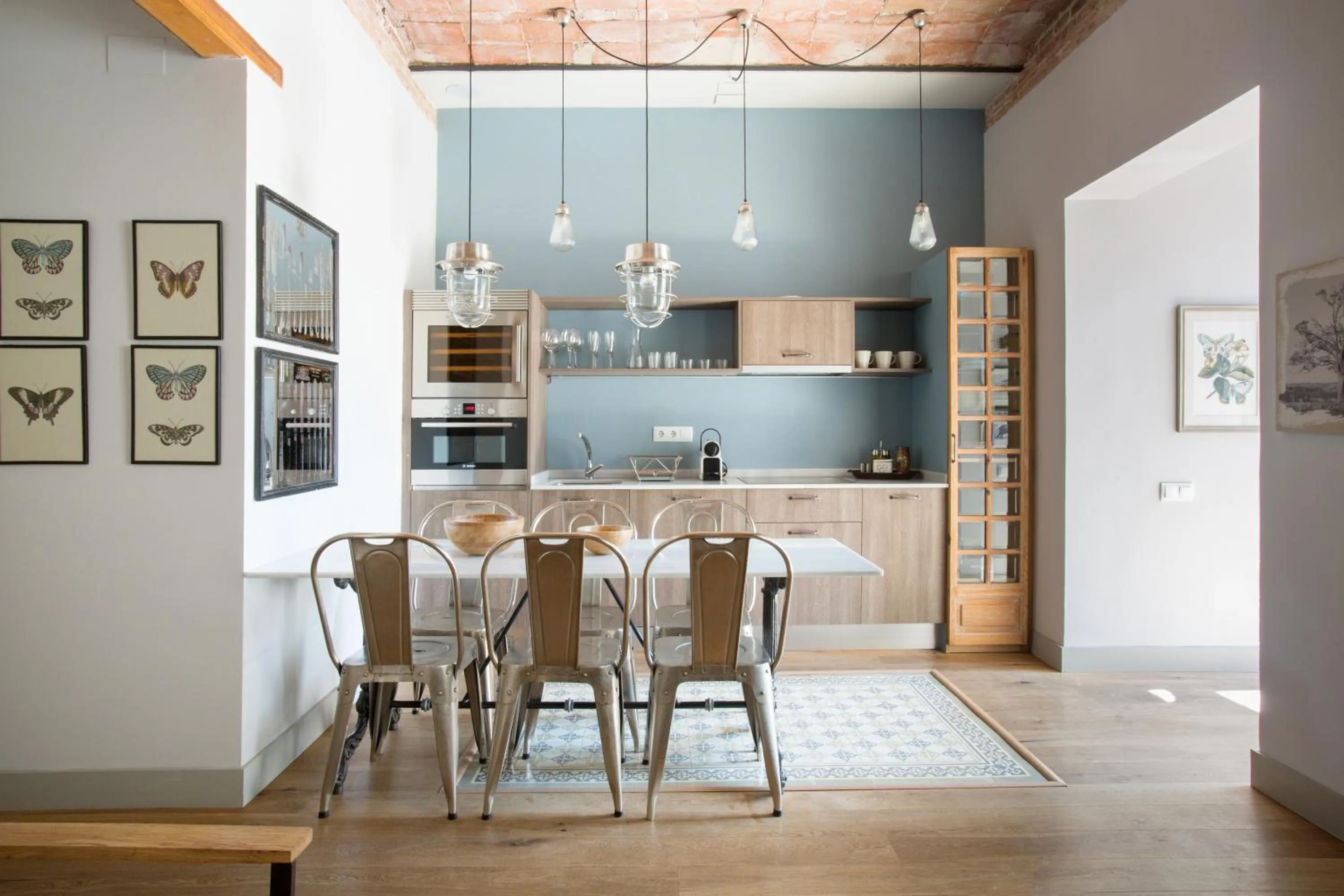 Kitchen or kitchenette in BCN Rambla Catalunya Apartments