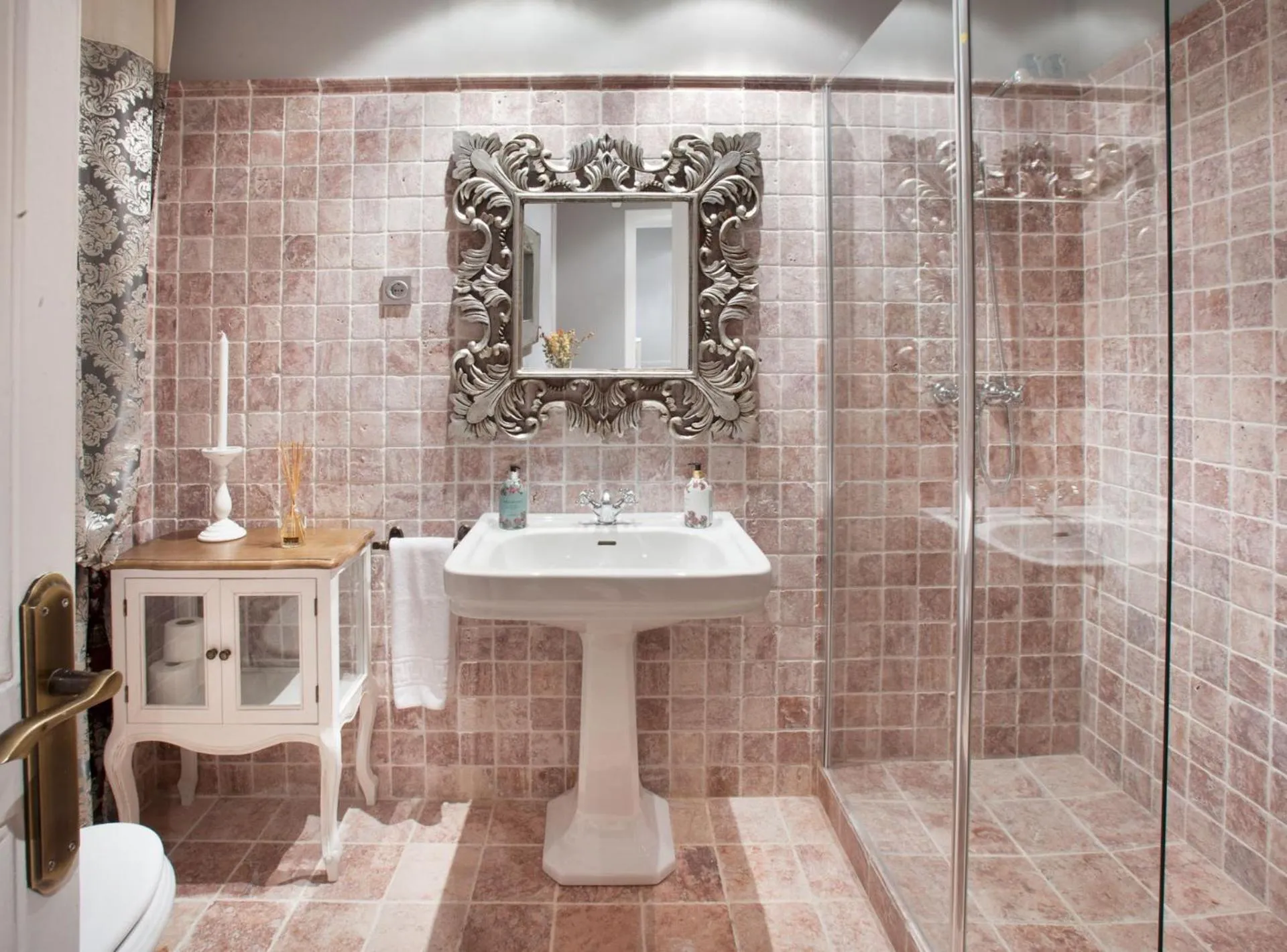 BCN Rambla Catalunya Apartments