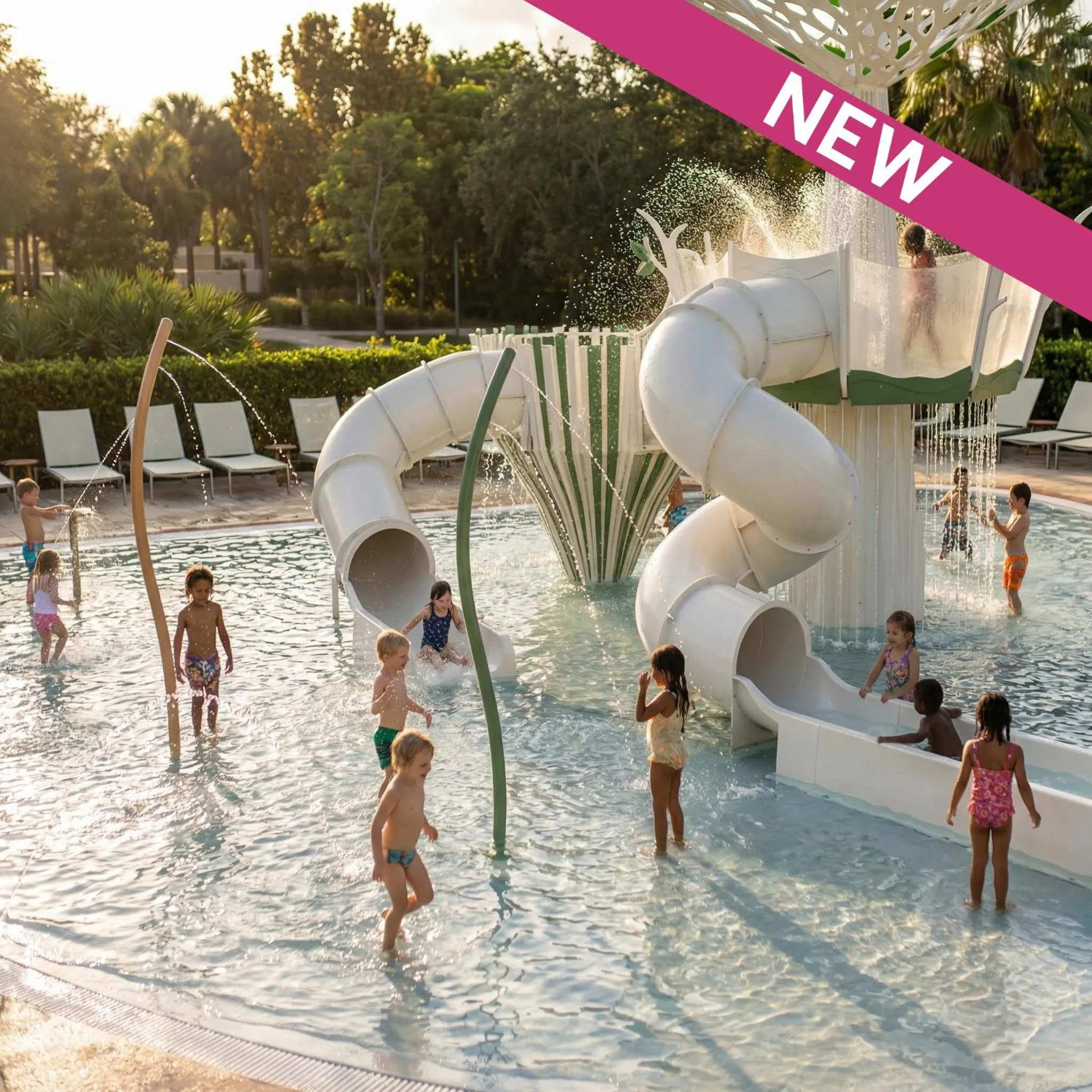 Swimming pool in Alannia Costa Dorada