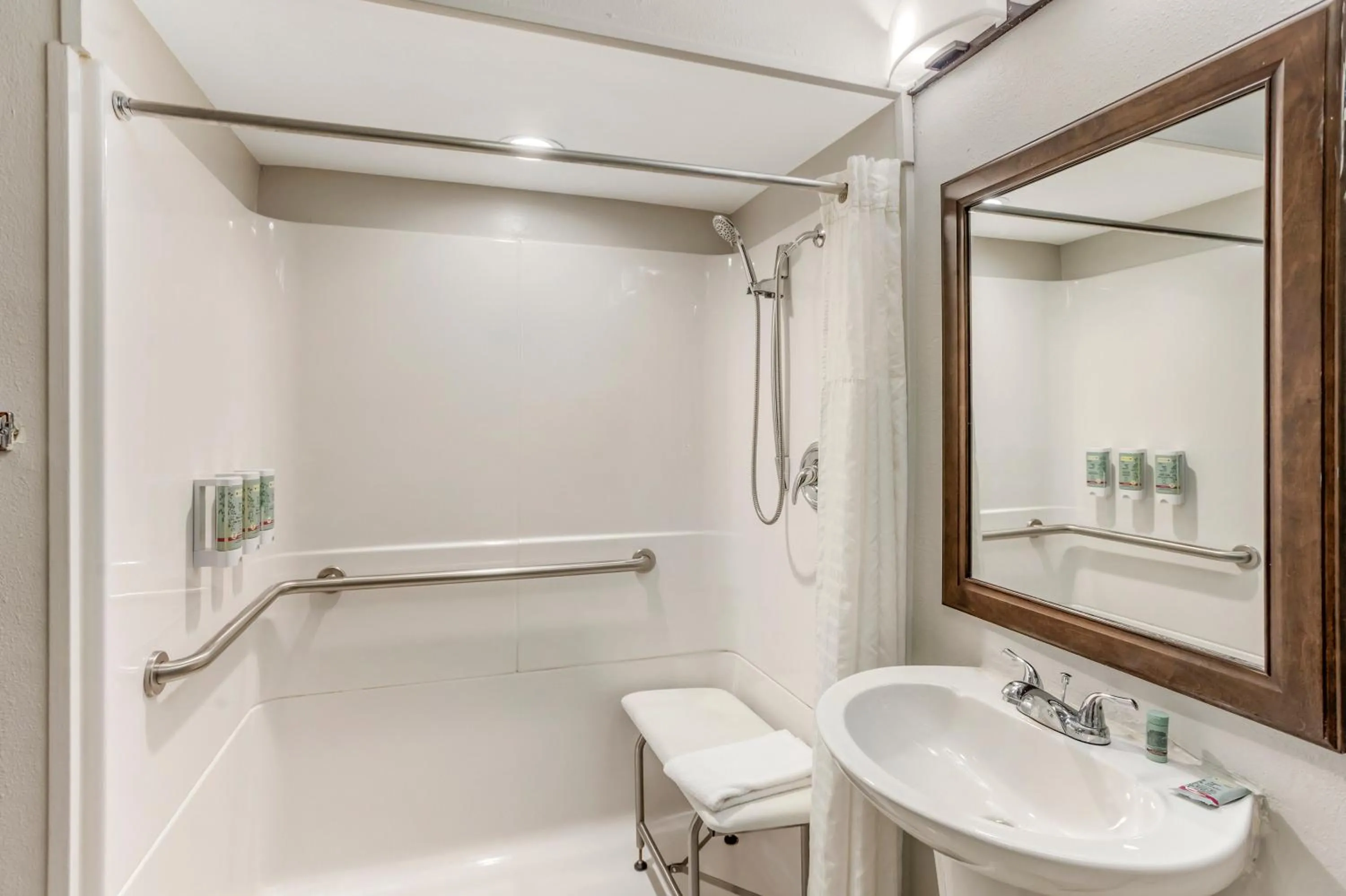 Bathroom in Best Western Shippensburg