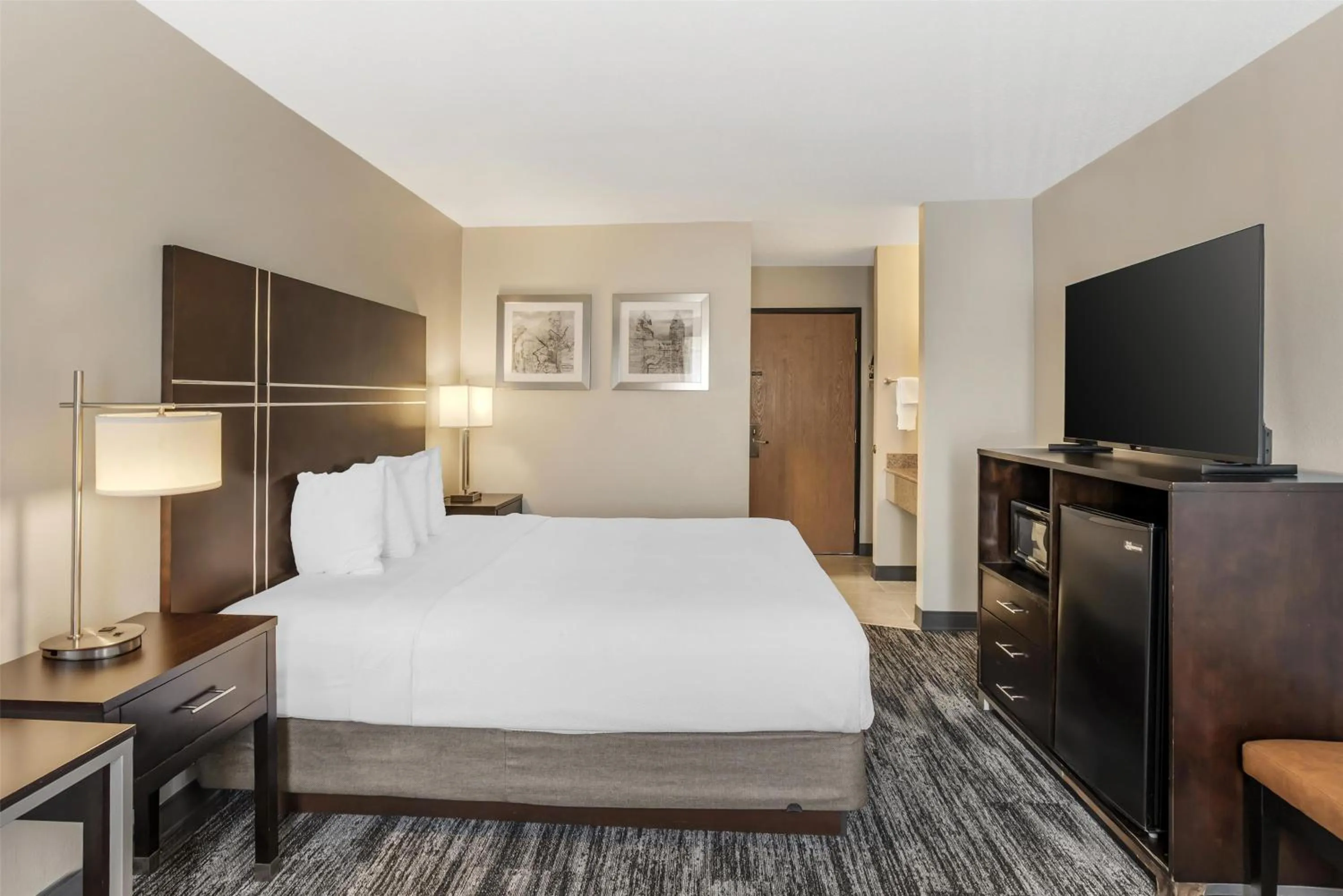 Bedroom, Bed in Best Western Shippensburg