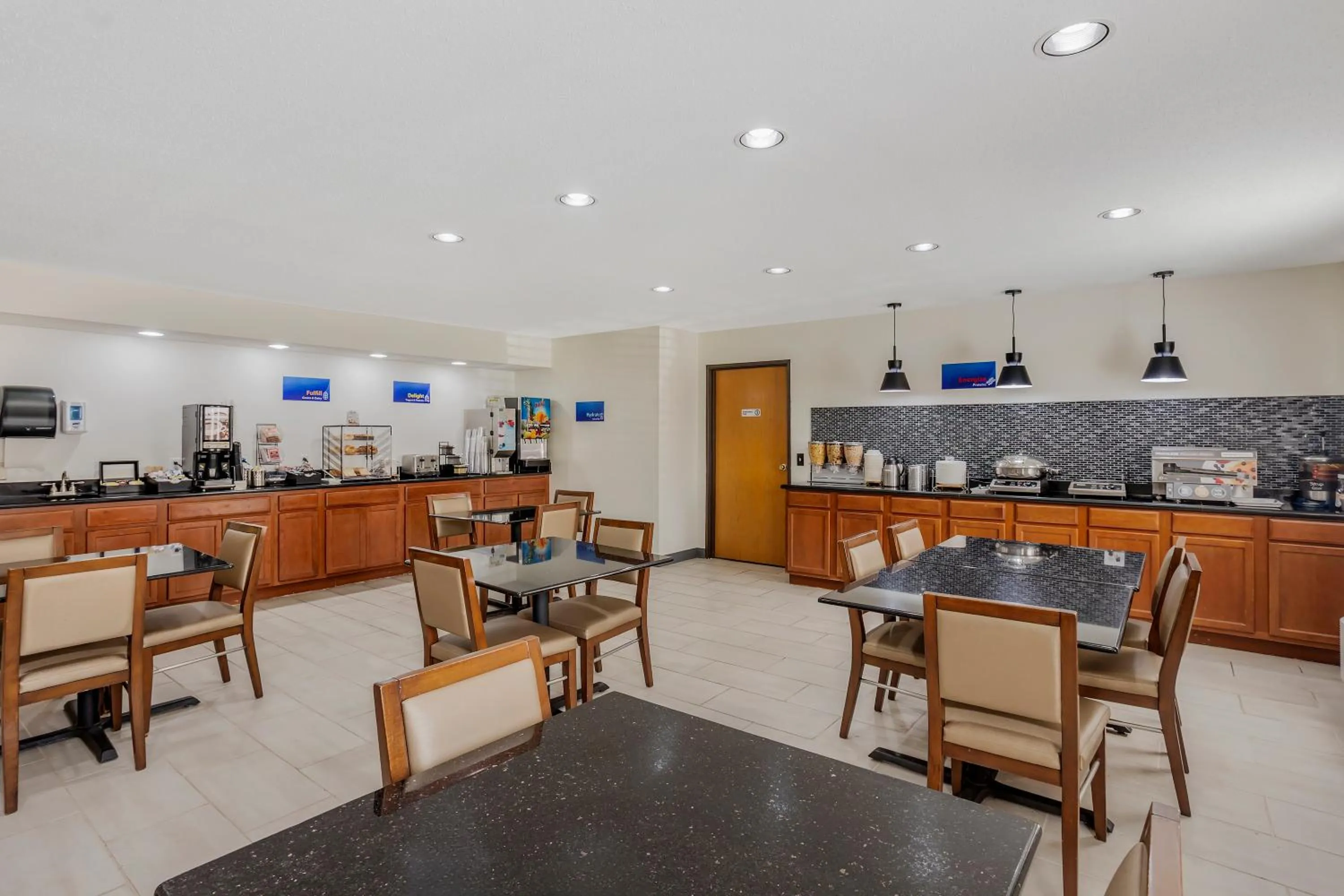 Breakfast in Best Western Shippensburg