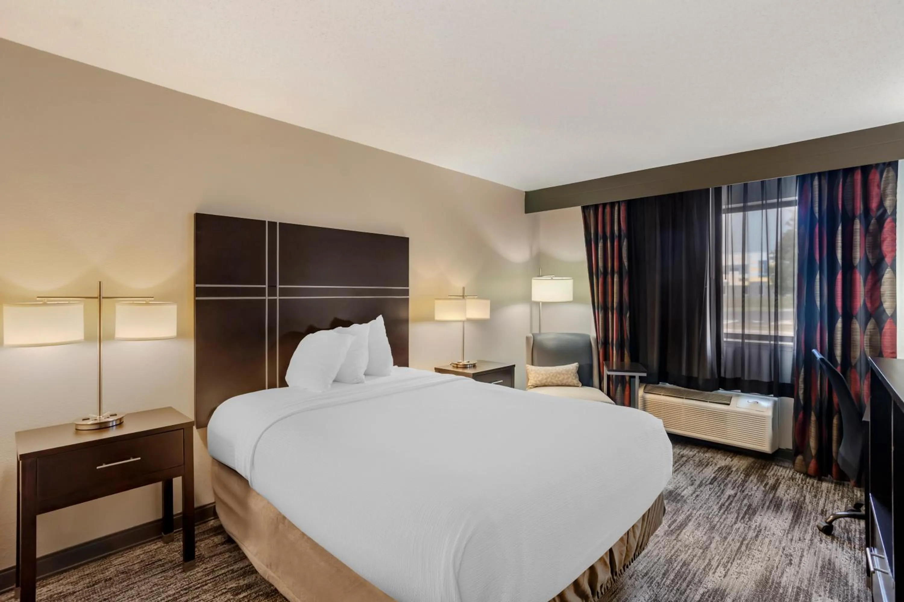 Bedroom, Bed in Best Western Shippensburg