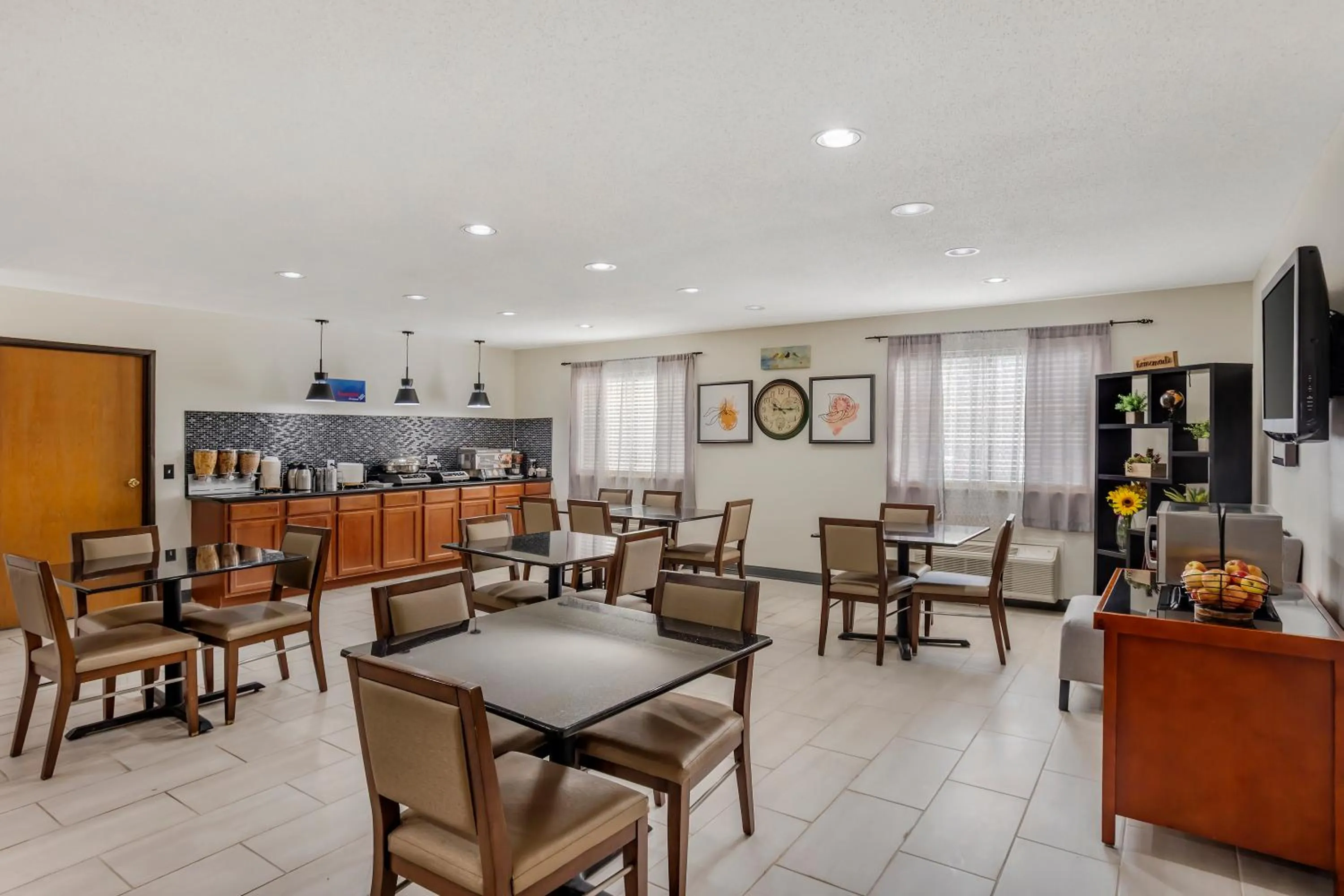 Breakfast in Best Western Shippensburg